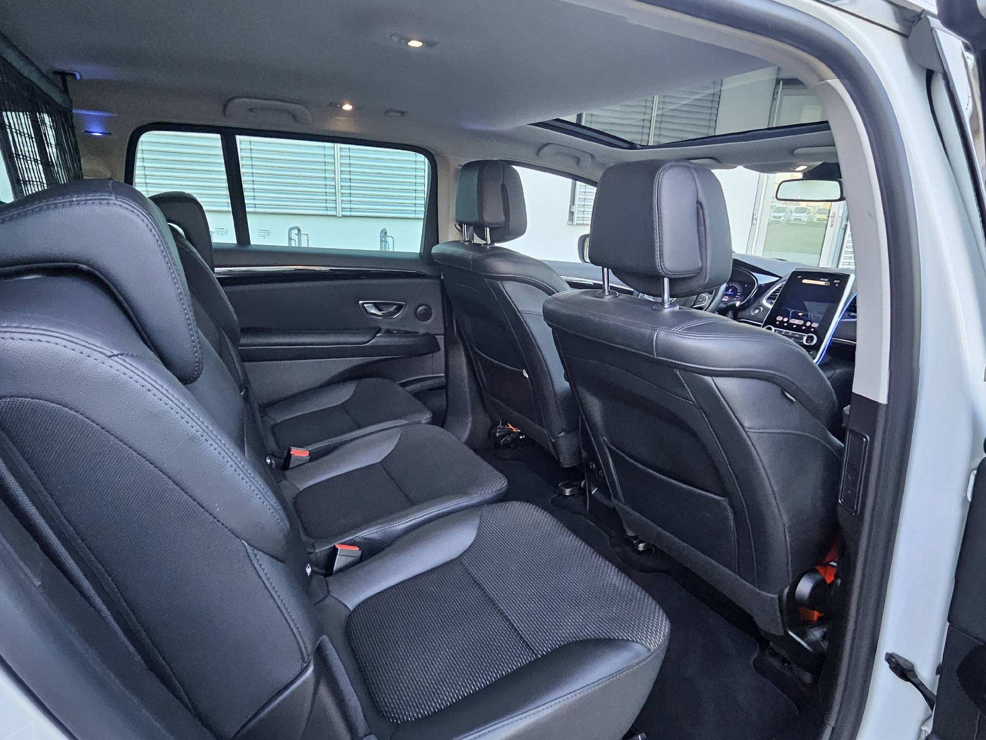RENAULT Espace 2.0 Blue dCi Intens EDC* Frisch ab MFK * Servicegepflegt * Rückfahrkamera * ACC *-image-17