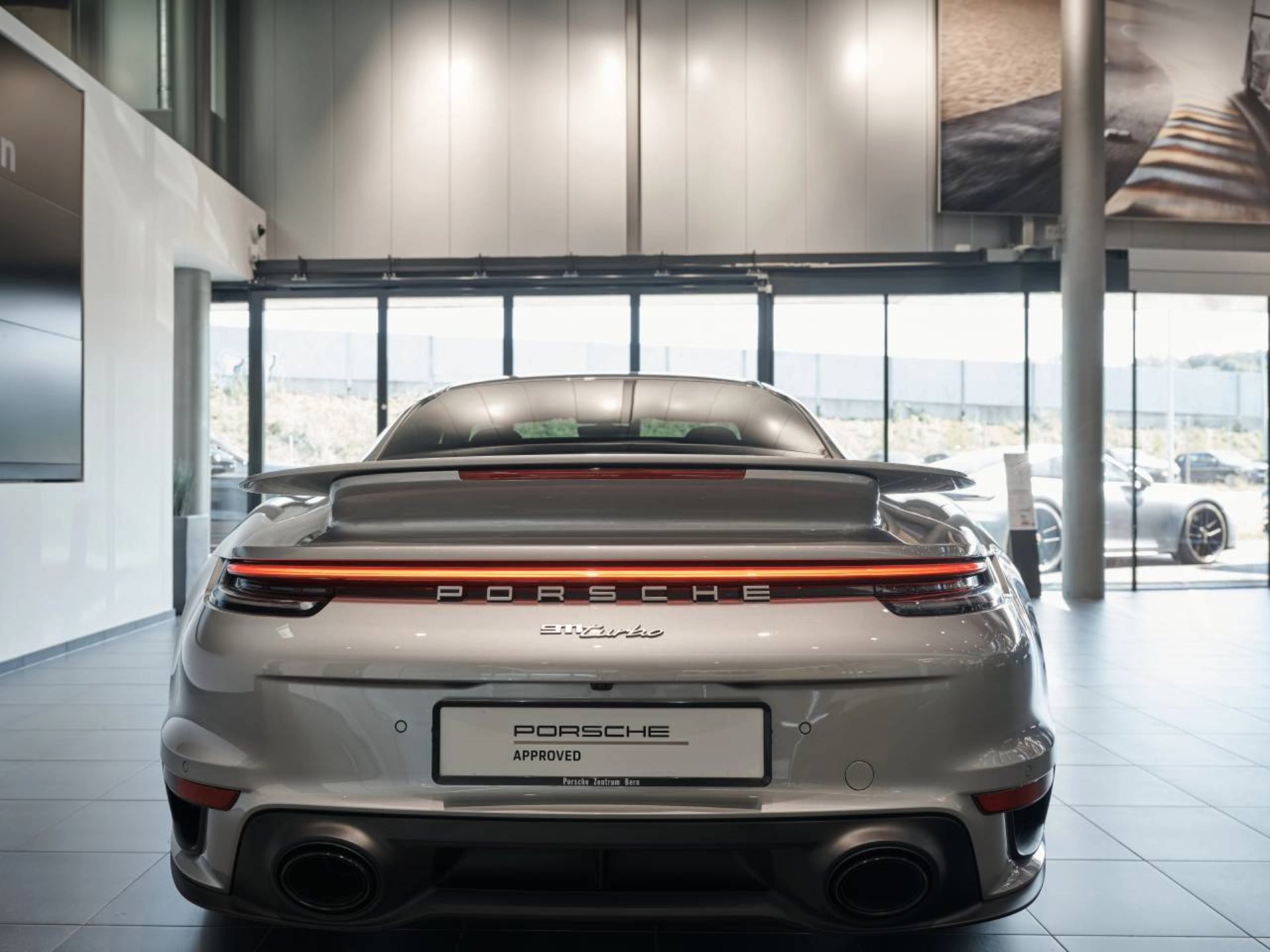 PORSCHE 911 Turbo-image-5