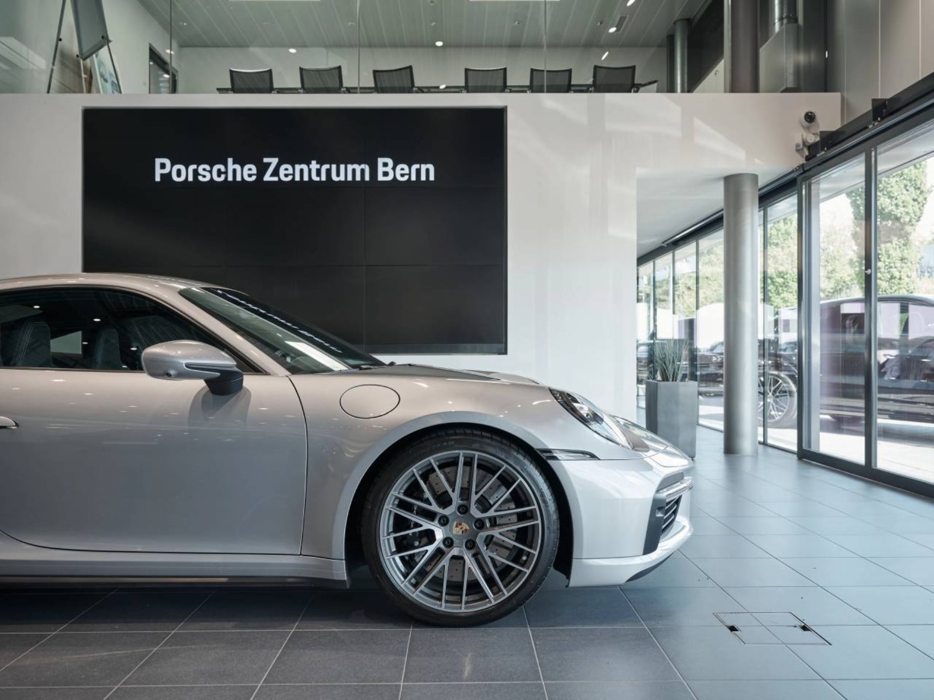 PORSCHE 911 Turbo-image-10