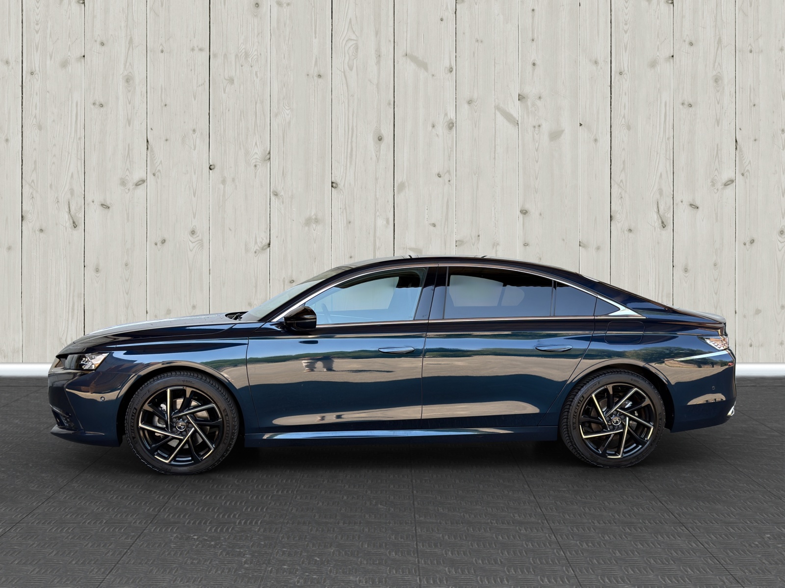 DS AUTOMOBILES DS 9 1.6 E-TENSE 225 Performance Line + e-EAT8-image-3