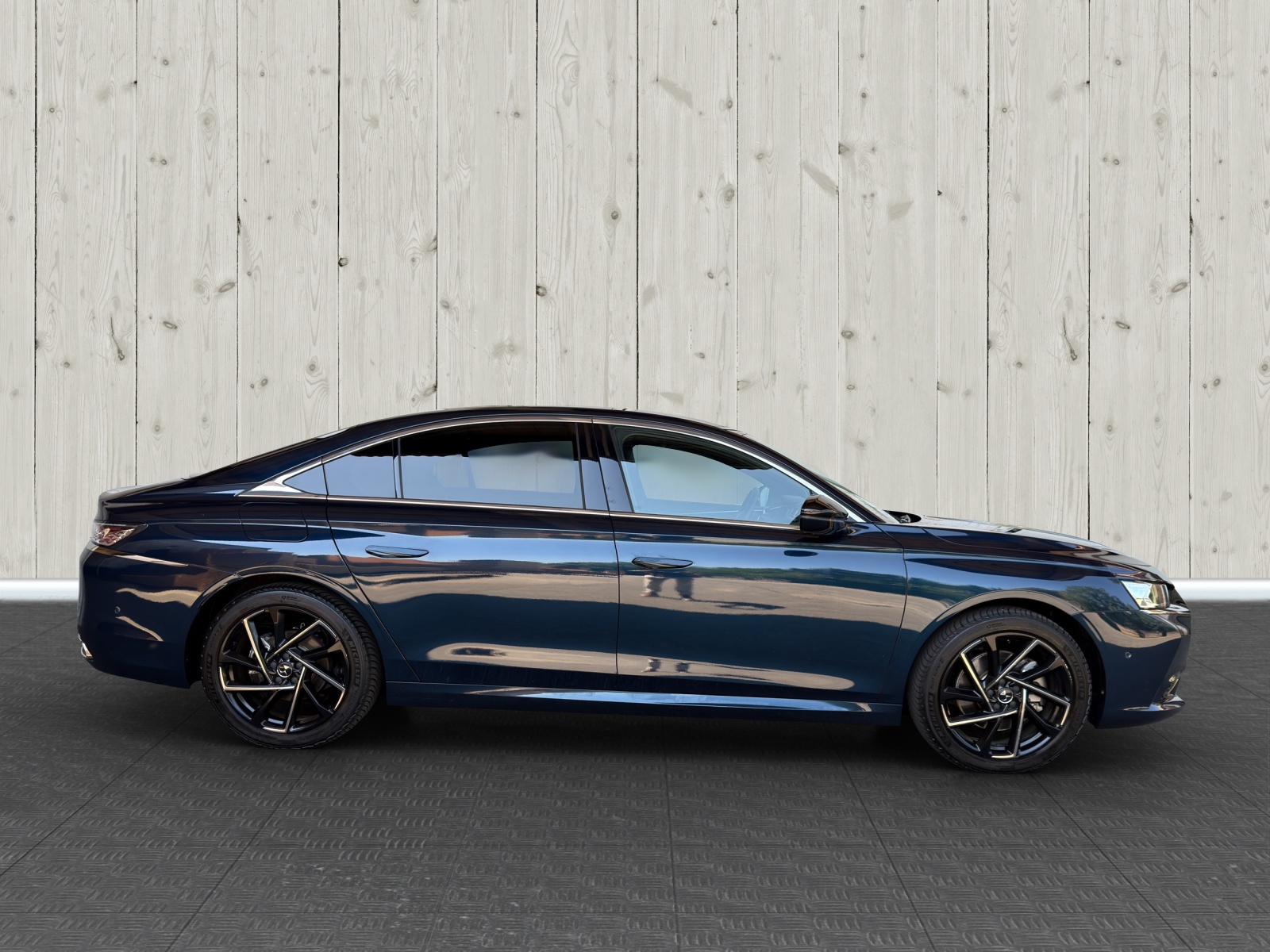 DS AUTOMOBILES DS 9 1.6 E-TENSE 225 Performance Line + e-EAT8-image-7