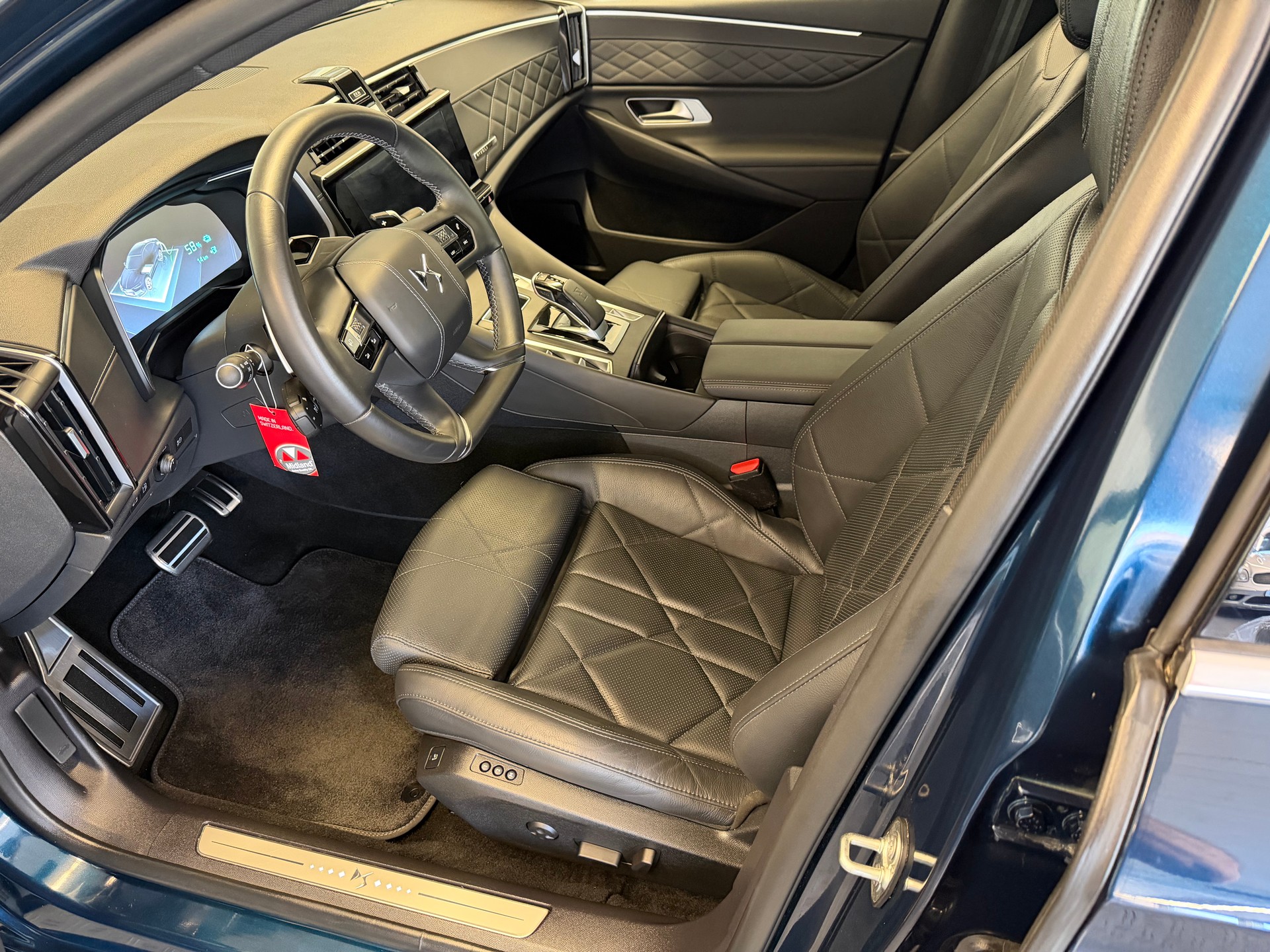 DS AUTOMOBILES DS 9 1.6 E-TENSE 225 Performance Line + e-EAT8-image-9