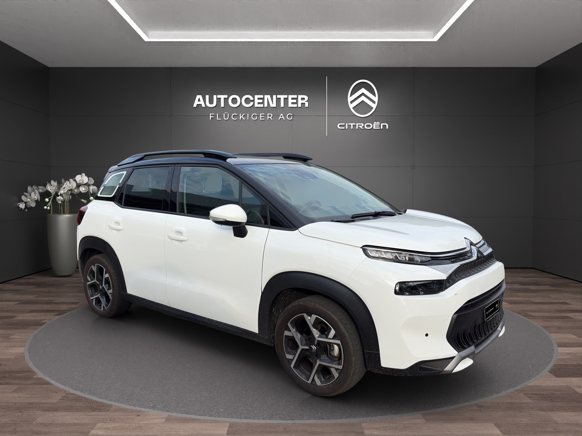 CITROEN C3 Aircross 1.2 PureTech 130 Shine Pack-image-0