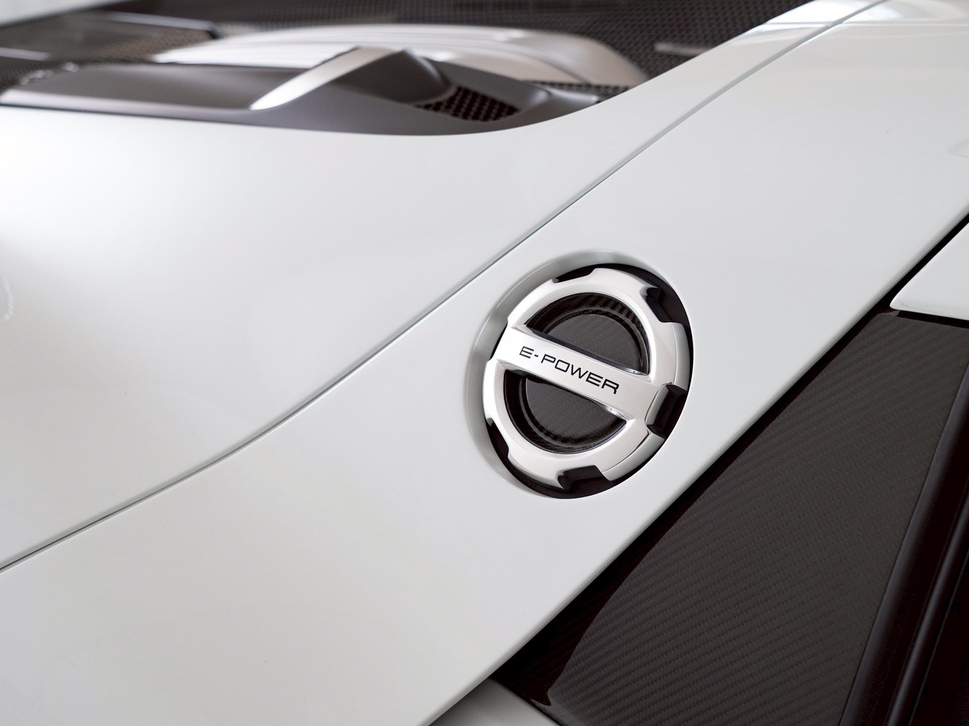 PORSCHE 918 Spyder-image-3