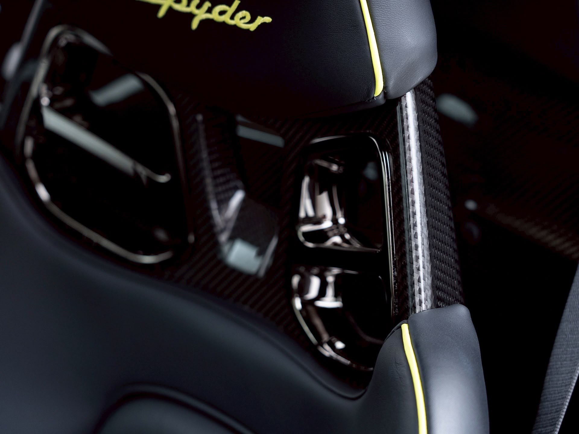 PORSCHE 918 Spyder-image-5