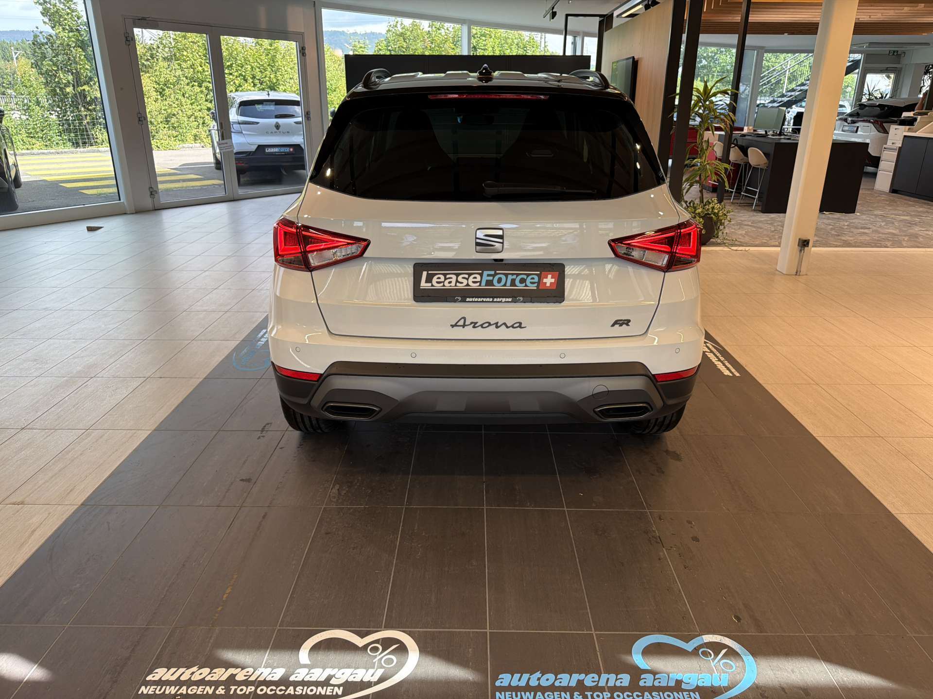 SEAT Arona 1.0 TSi Eco FR DSG-Automat-image-12