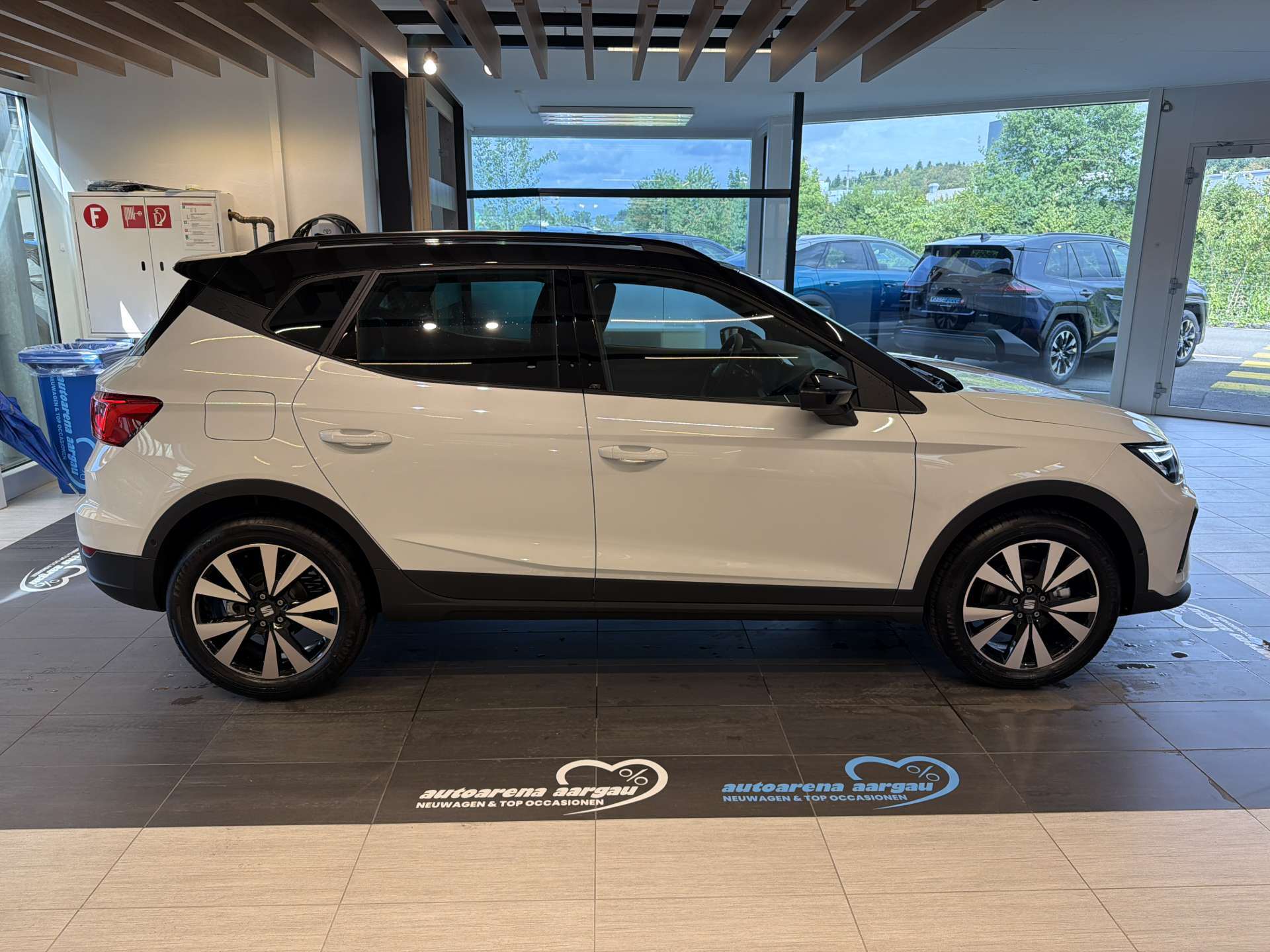 SEAT Arona 1.0 TSi Eco FR DSG-Automat-image-13