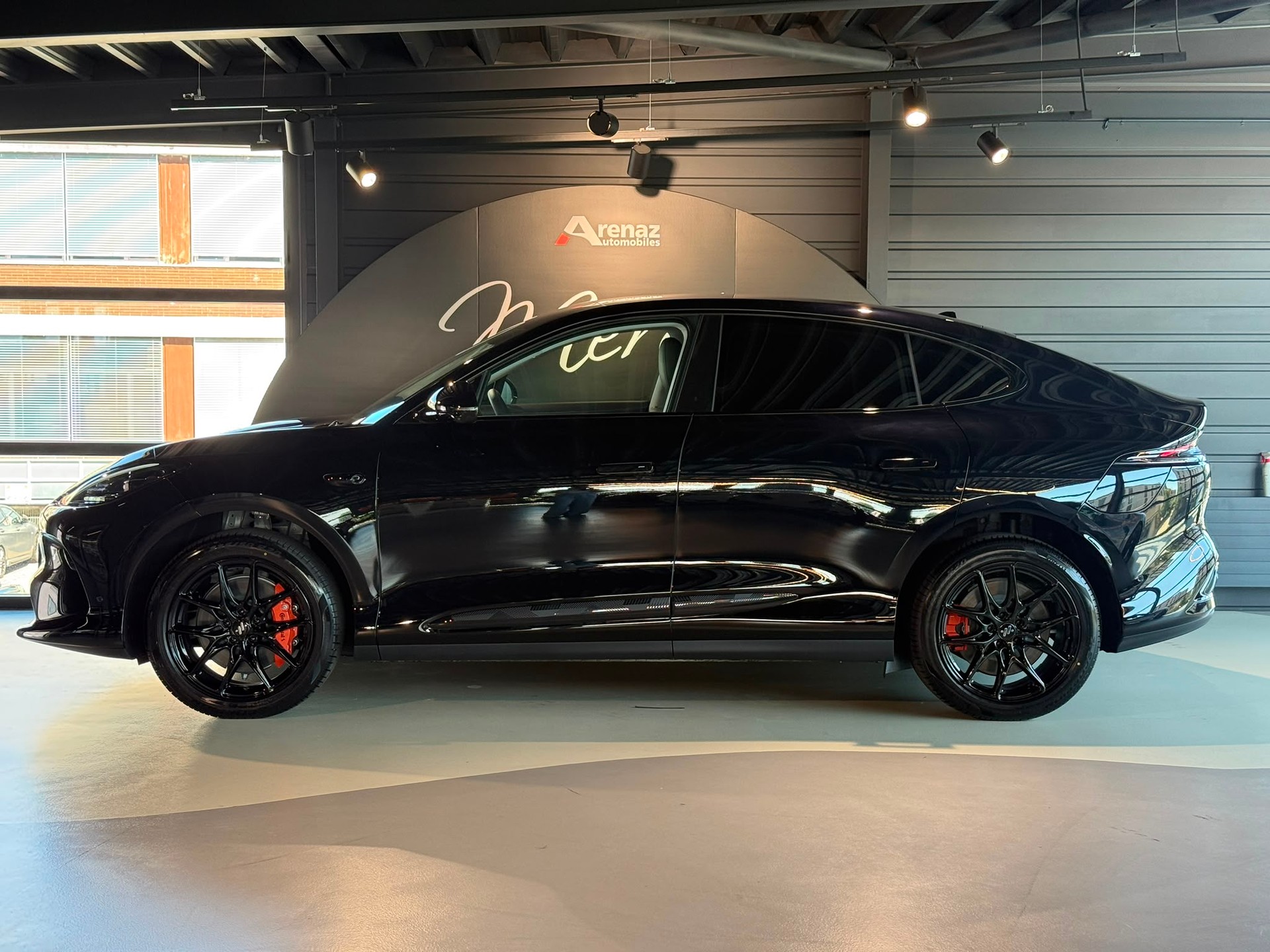 MG IM6 EV 100kWh Performance 20 AWD-image-3