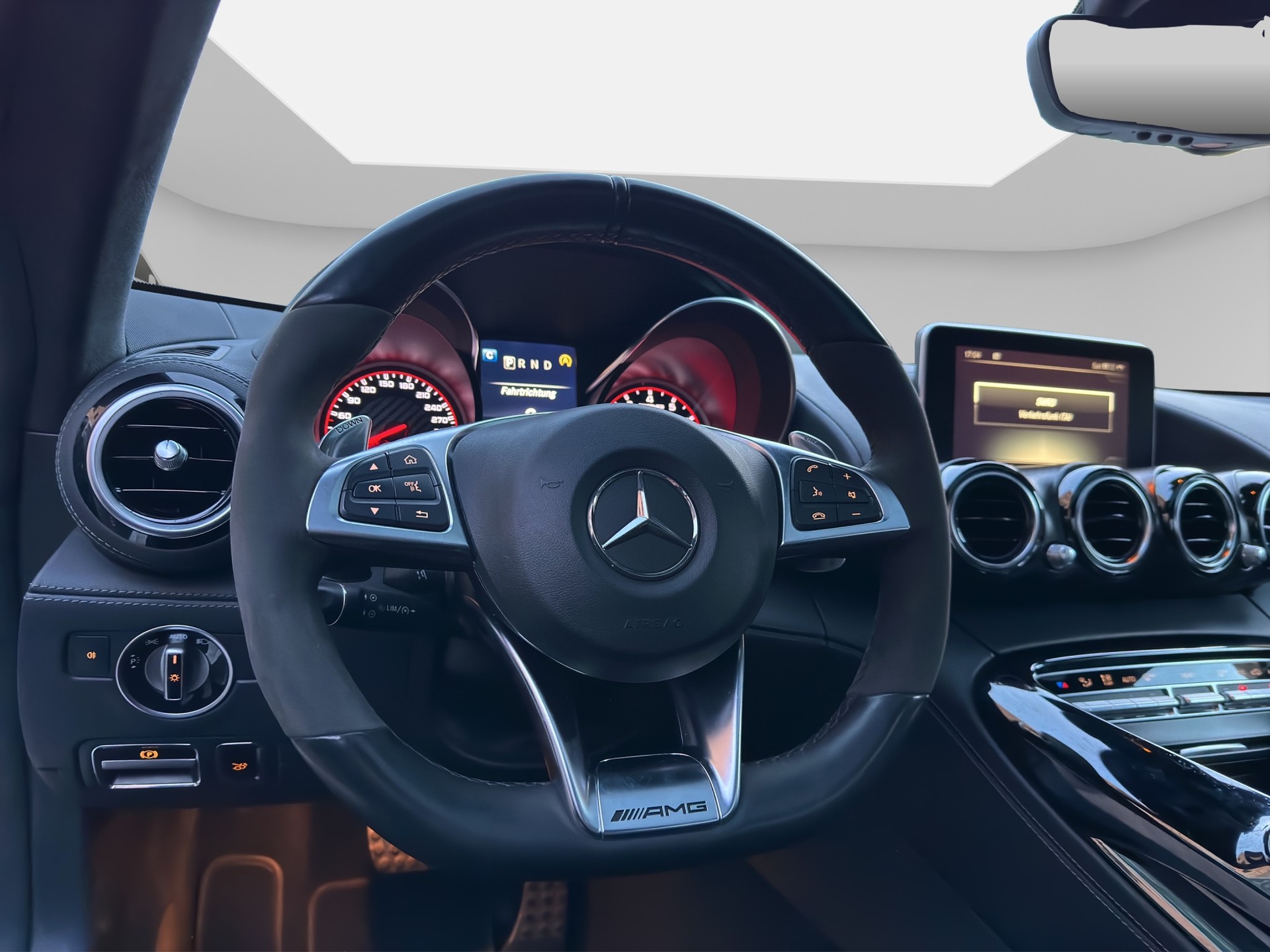 MERCEDES-BENZ AMG GT S Speedshift DCT-image-9