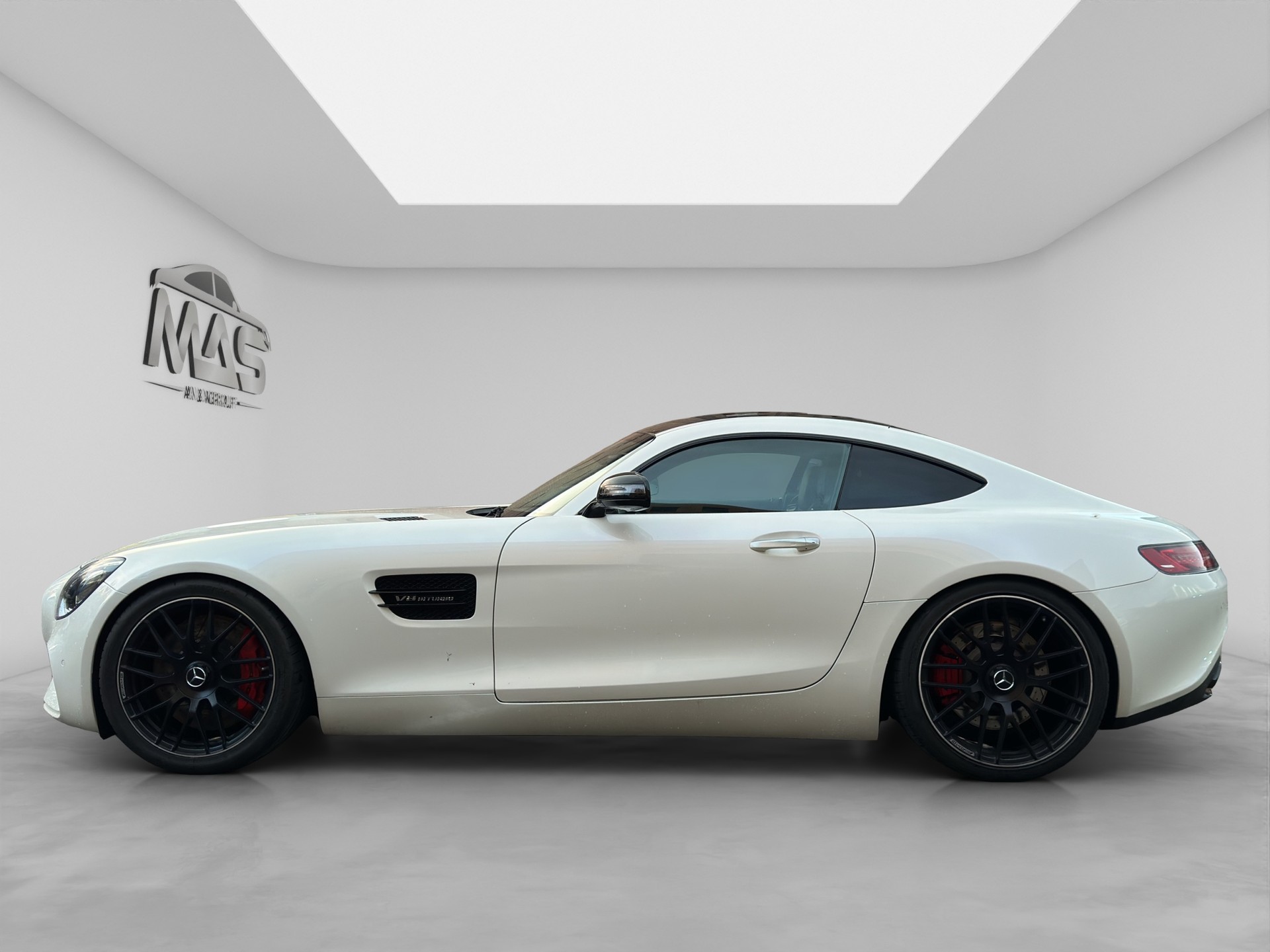 MERCEDES-BENZ AMG GT S Speedshift DCT-image-2