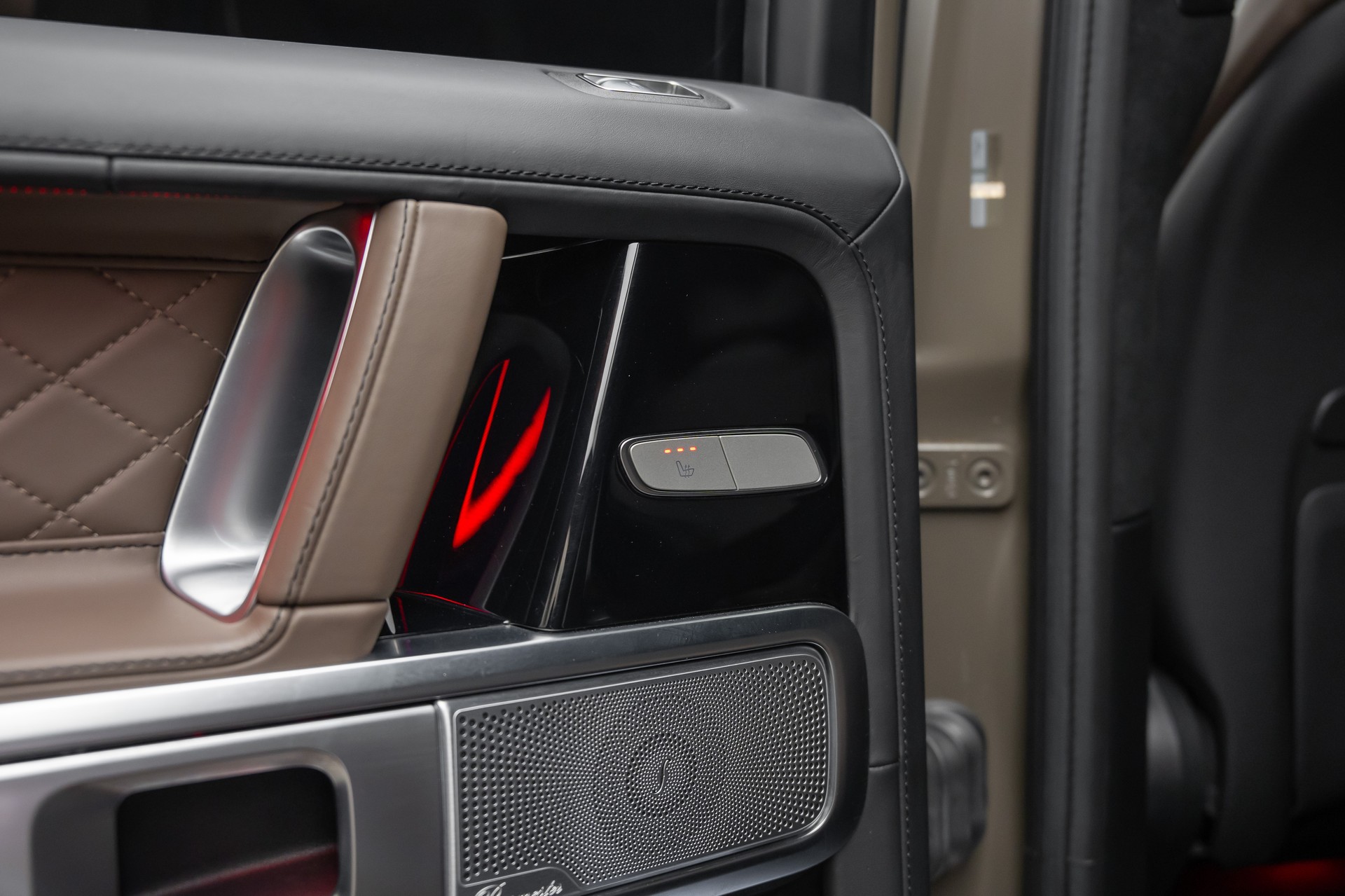MERCEDES-BENZ G 63 AMG Speedshift Plus G-Tronic-image-17