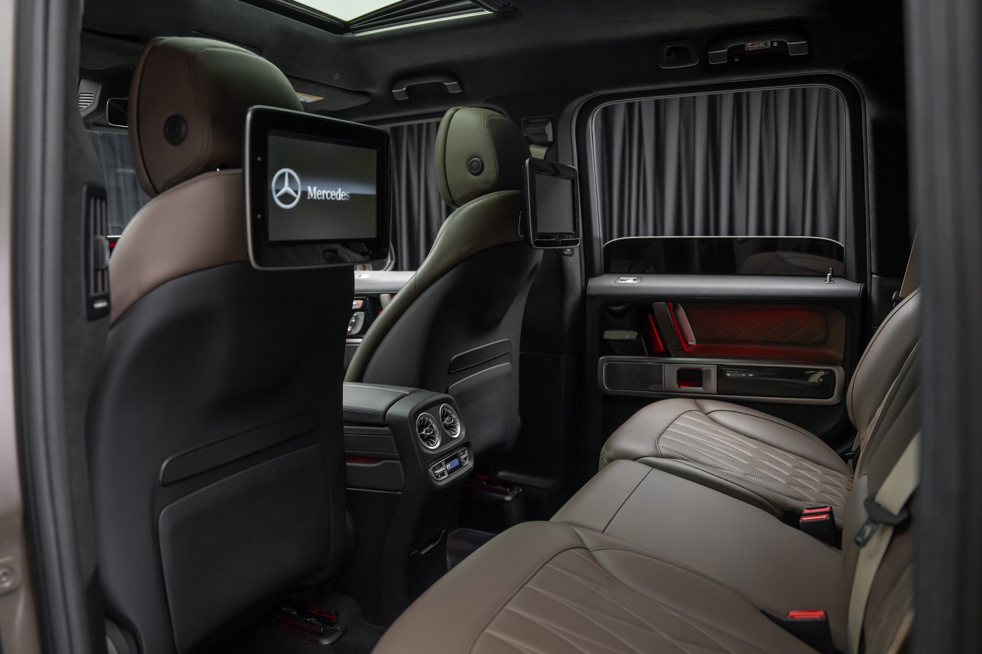 MERCEDES-BENZ G 63 AMG Speedshift Plus G-Tronic-image-15