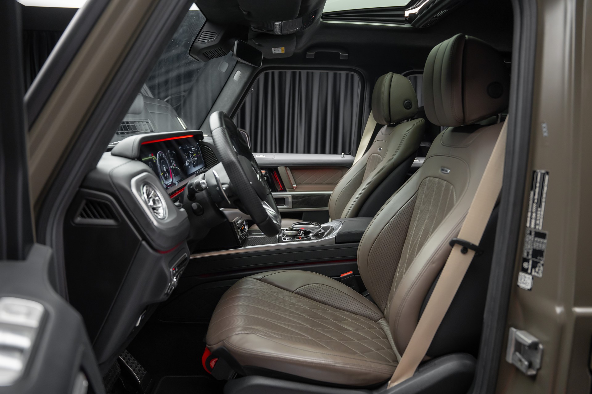 MERCEDES-BENZ G 63 AMG Speedshift Plus G-Tronic-image-11