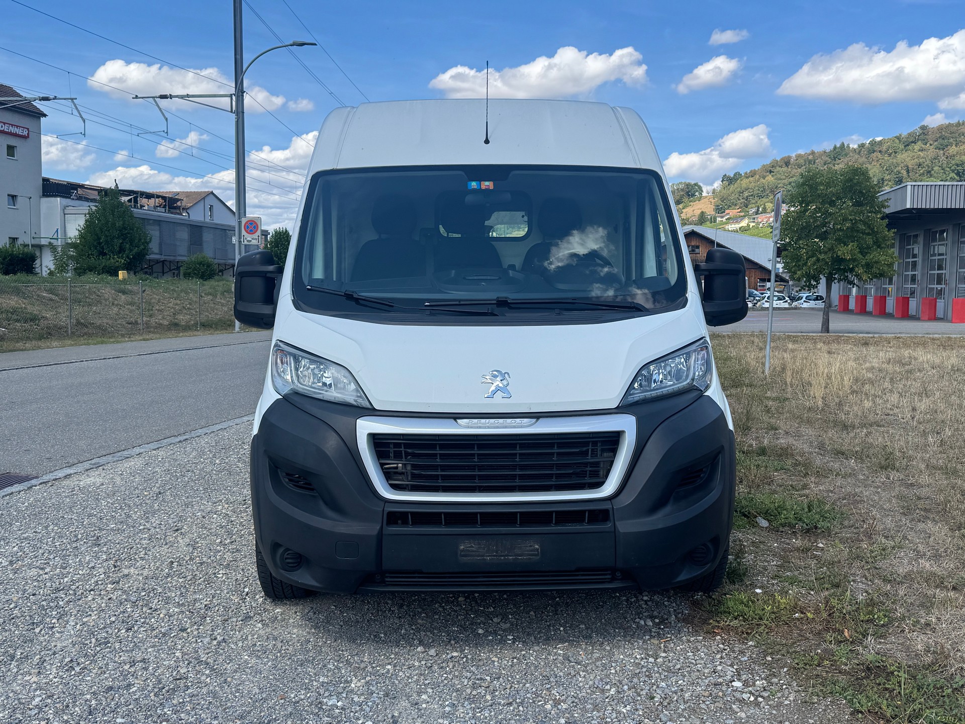 PEUGEOT Boxer 2.2 HDI 335 Pro L3H2-image-1