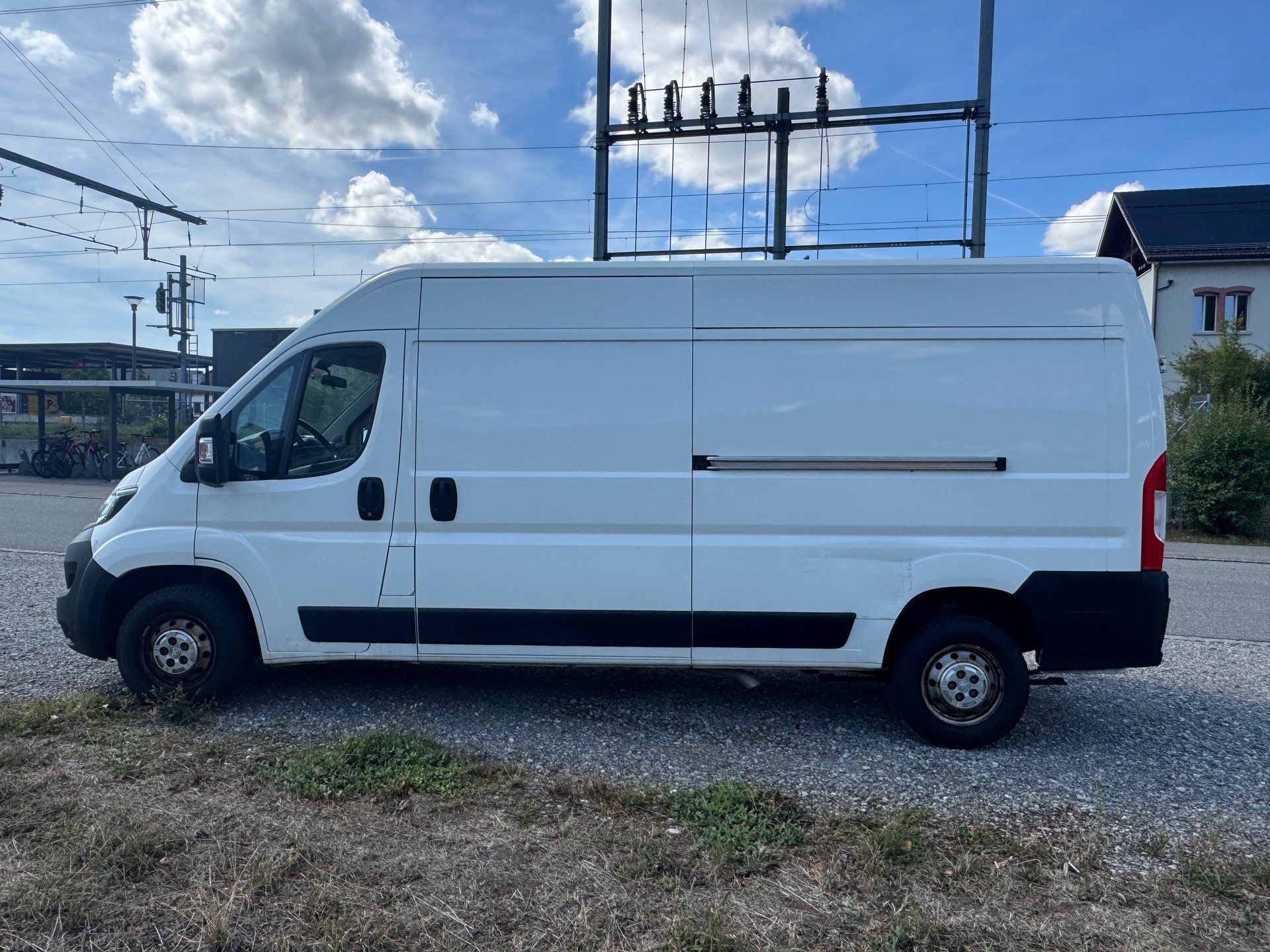 PEUGEOT Boxer 2.2 HDI 335 Pro L3H2-image-3