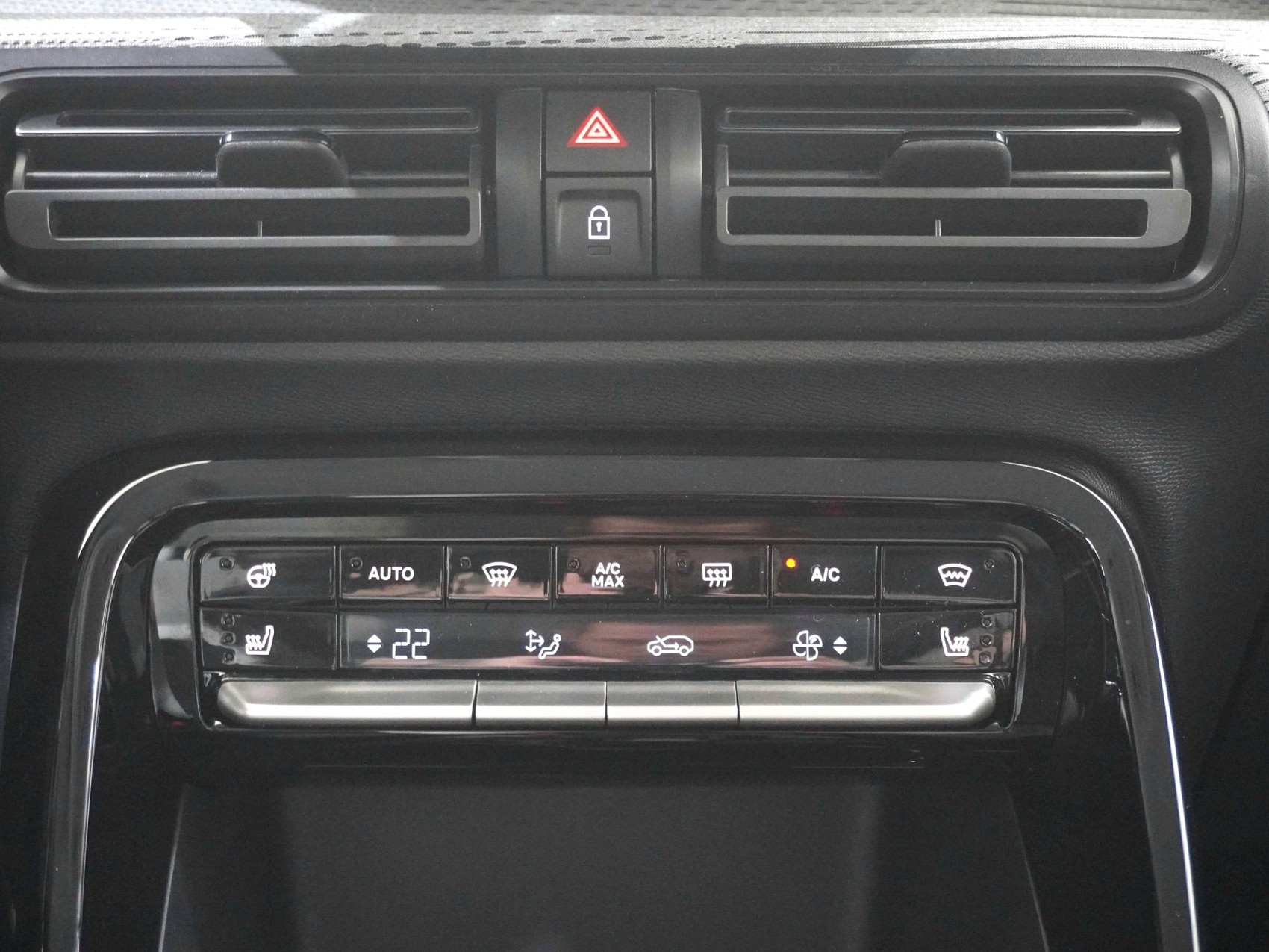 CITROEN C3 e-Max-image-14