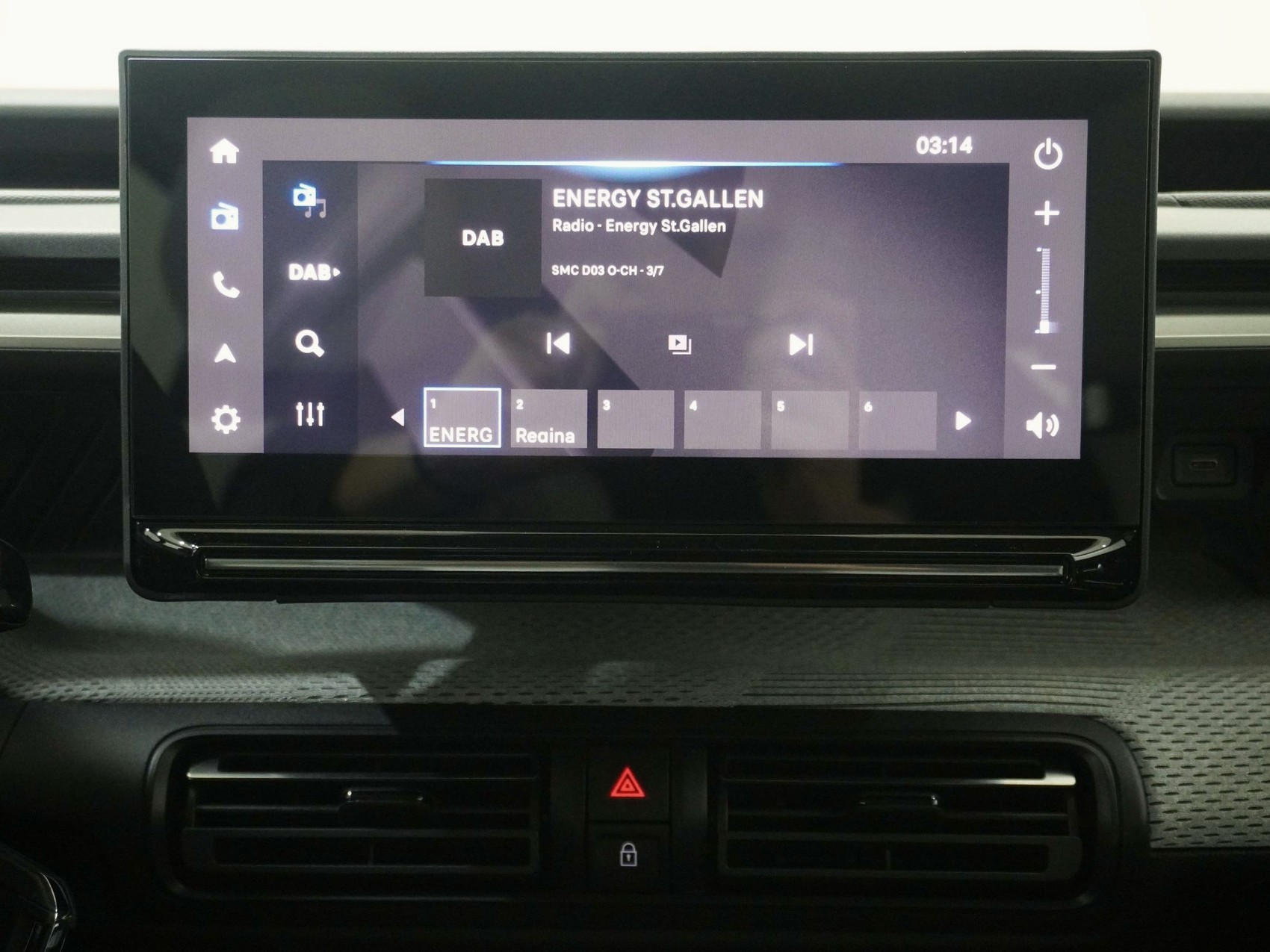 CITROEN C3 e-Max-image-12