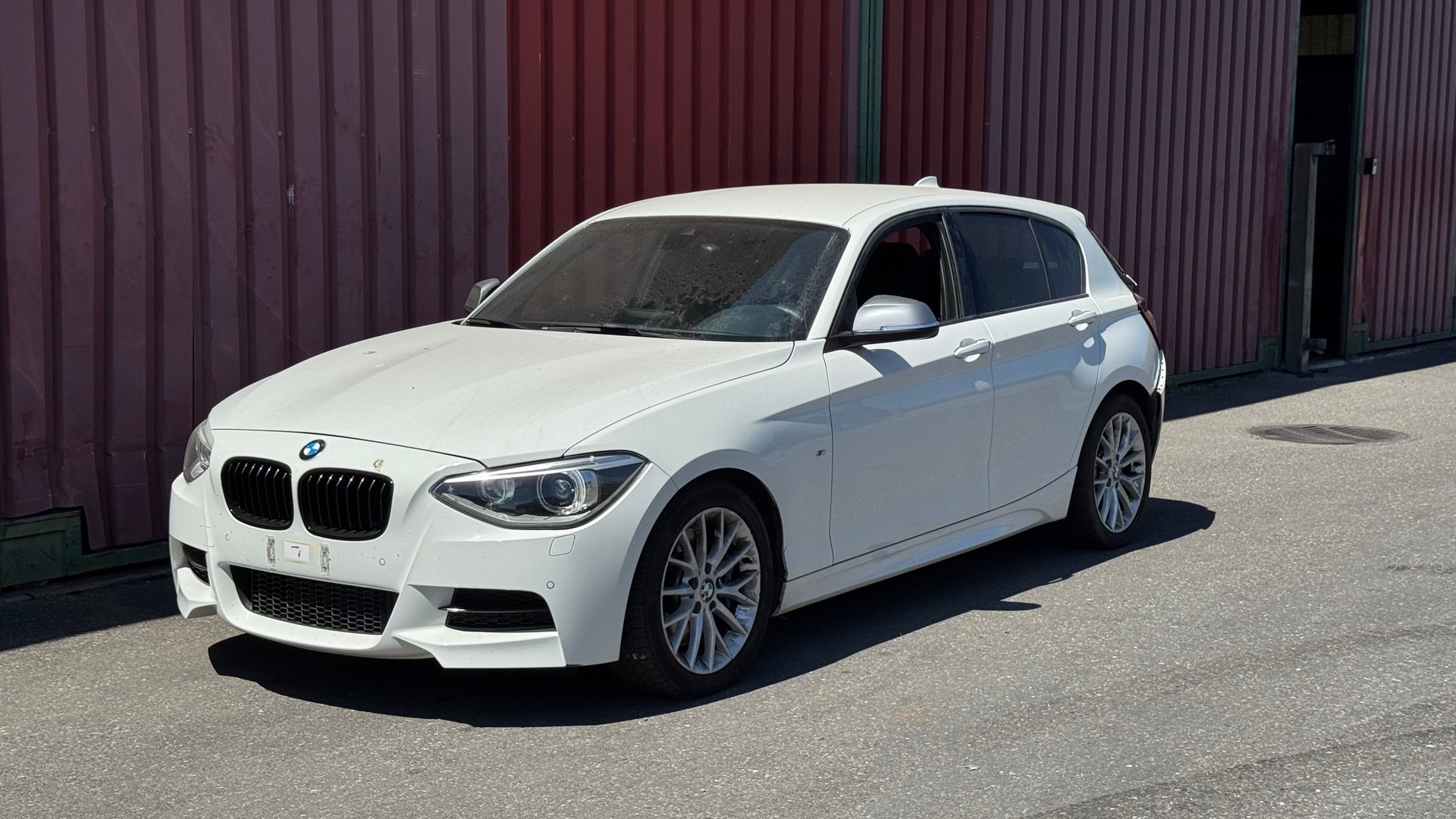 BMW M135i xDrive Steptronic-image-0