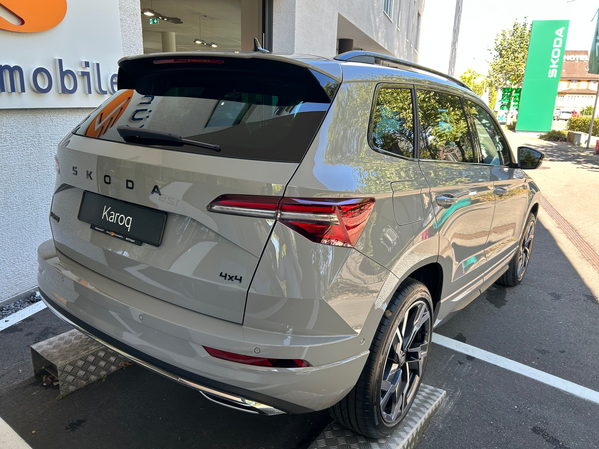 SKODA Karoq 2.0 TSI SportLine 4x4 DSG-image-2