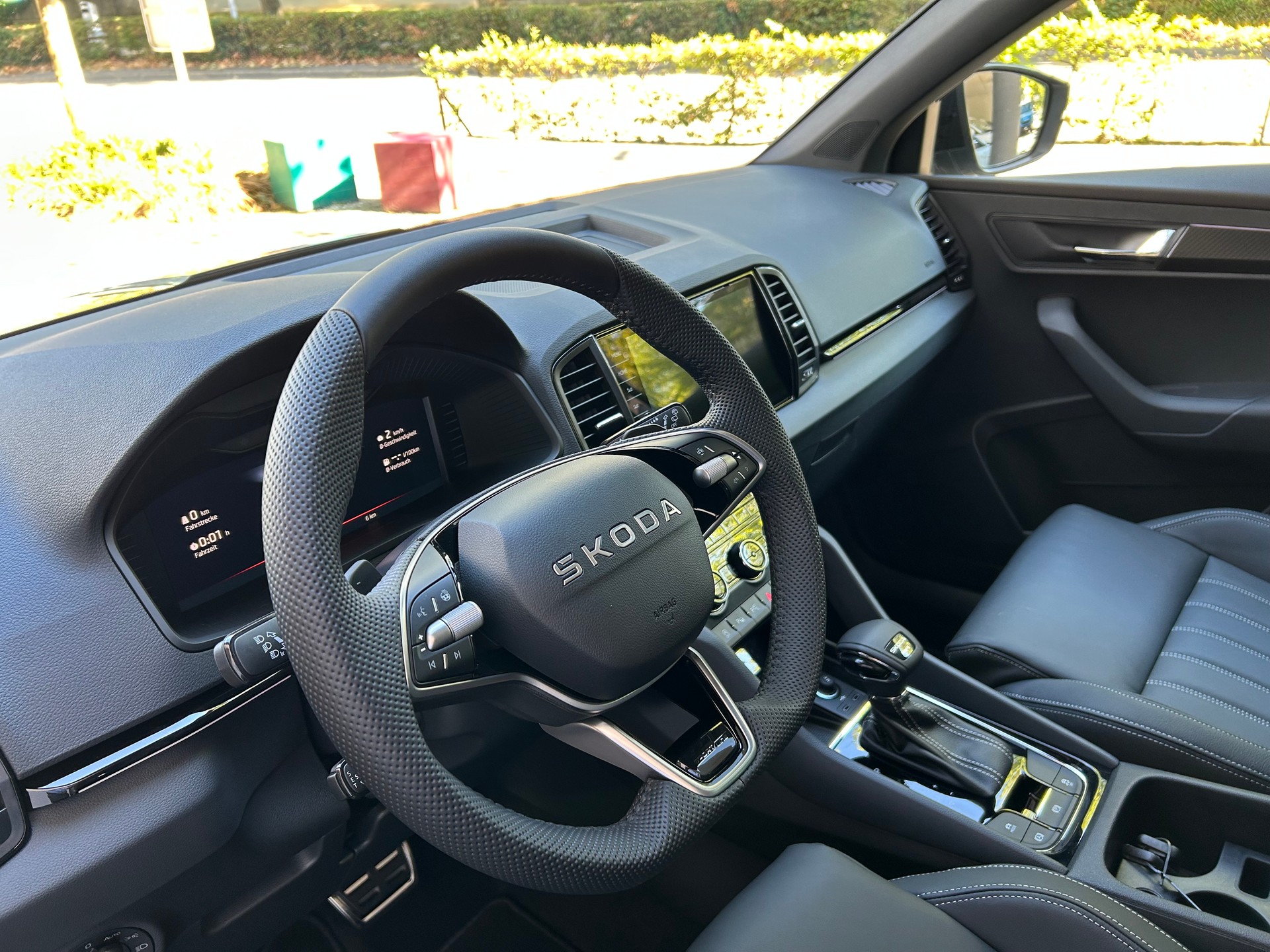 SKODA Karoq 2.0 TSI SportLine 4x4 DSG-image-9