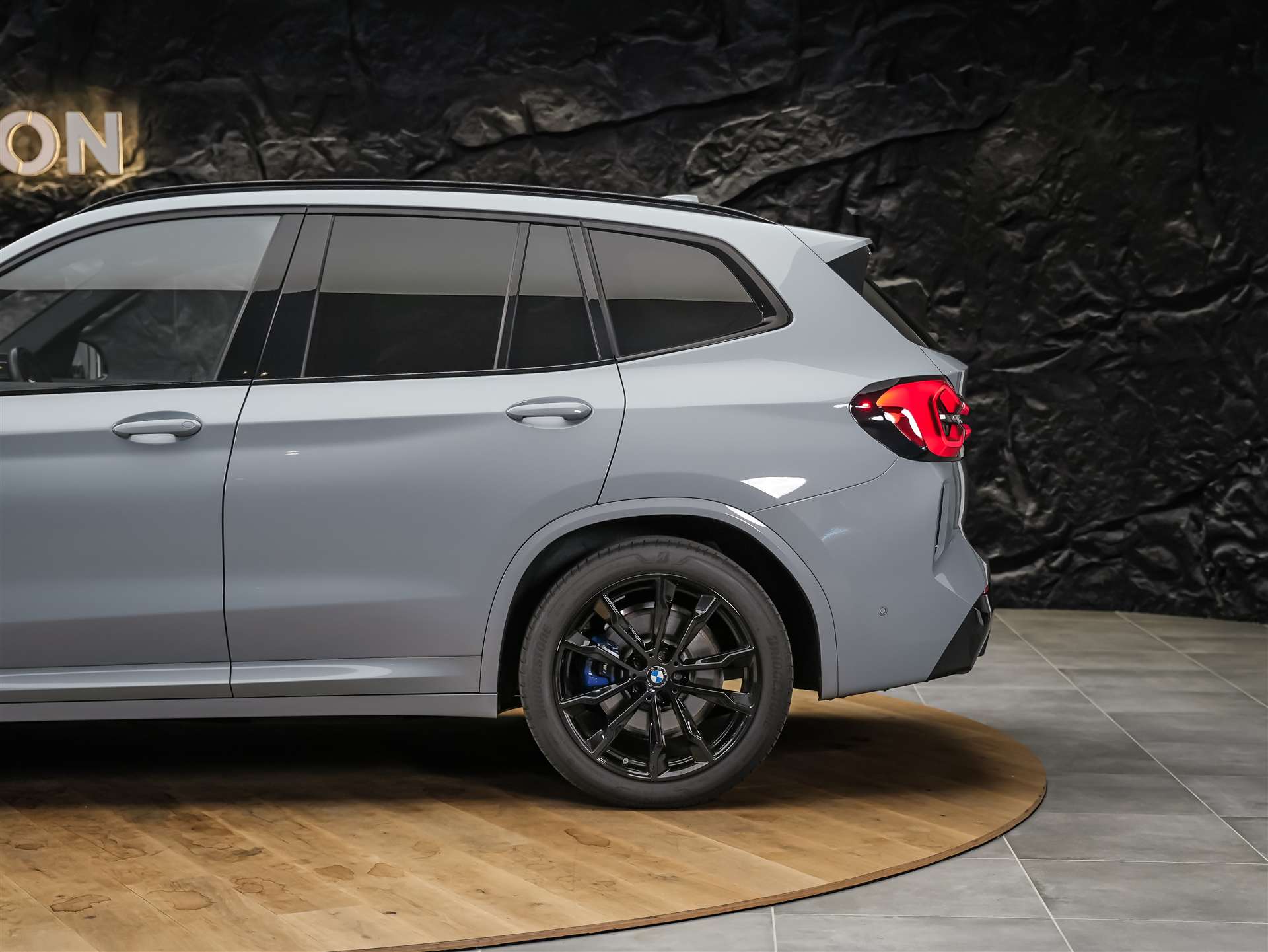 BMW X3 xDrive M40d *Standheizung*360°Kamera*Lenkradheizung*-image-16