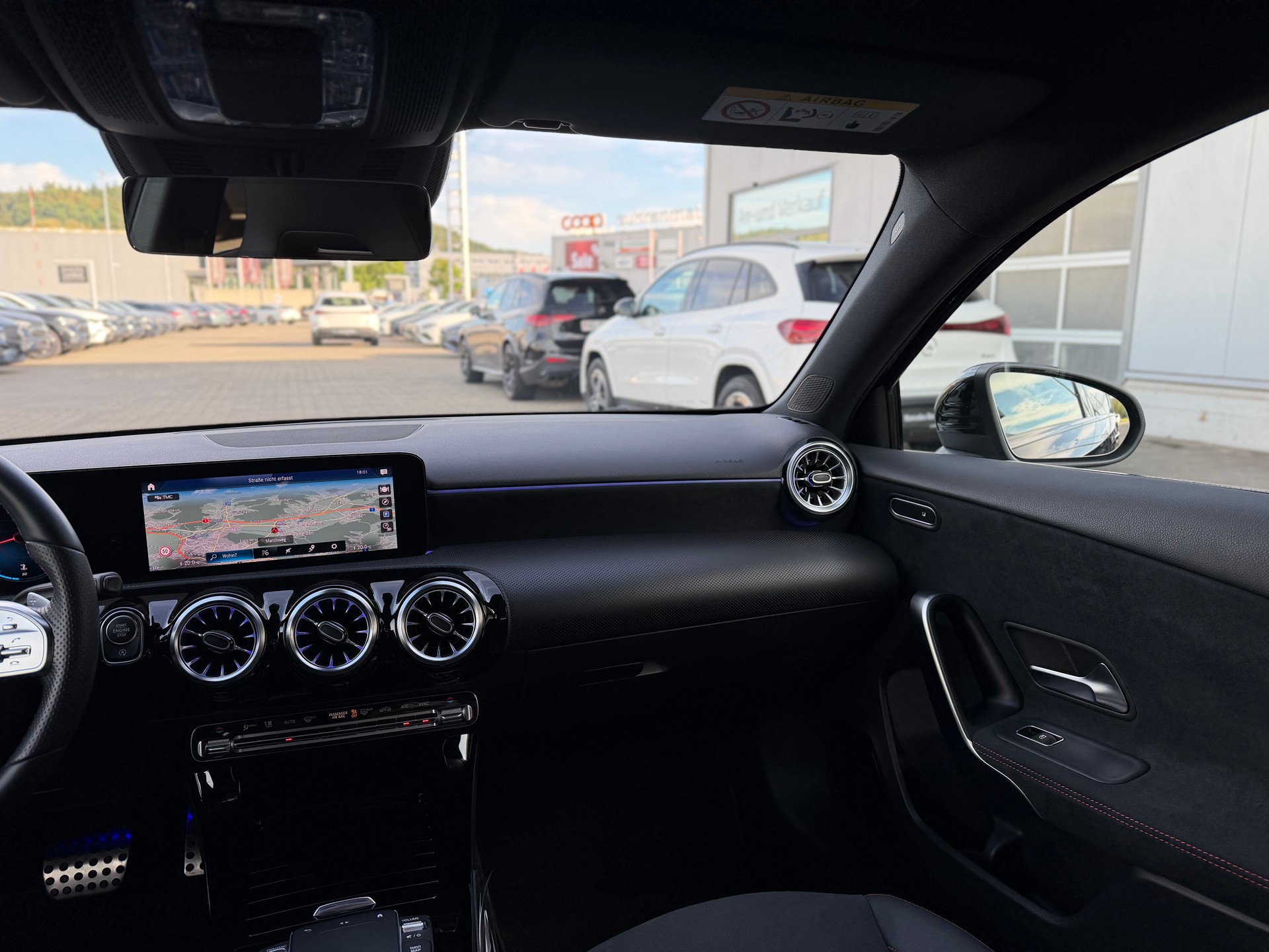 MERCEDES-BENZ A 180 AMG Line Night Star 7G-DCT-image-6