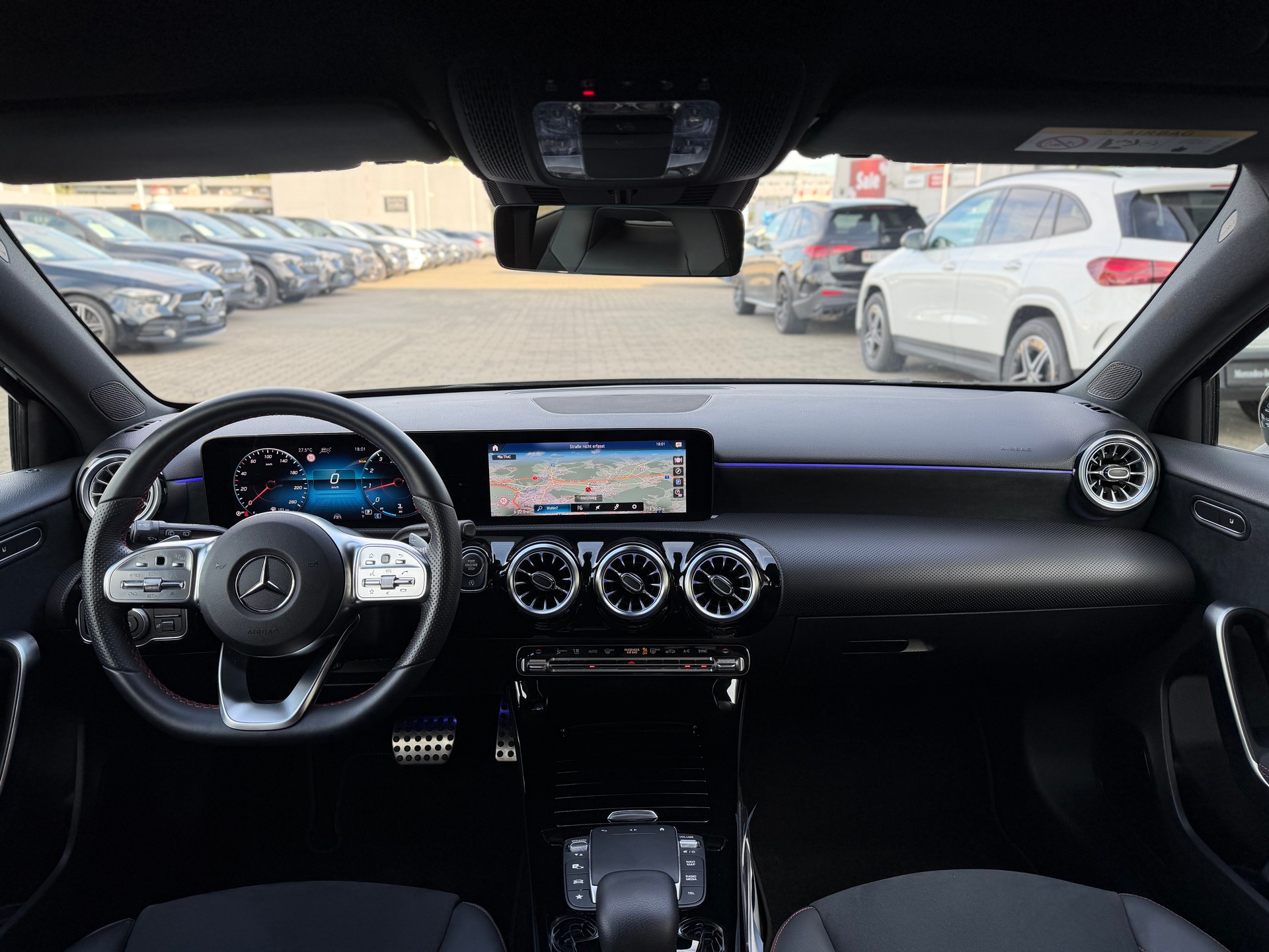 MERCEDES-BENZ A 180 AMG Line Night Star 7G-DCT-image-4