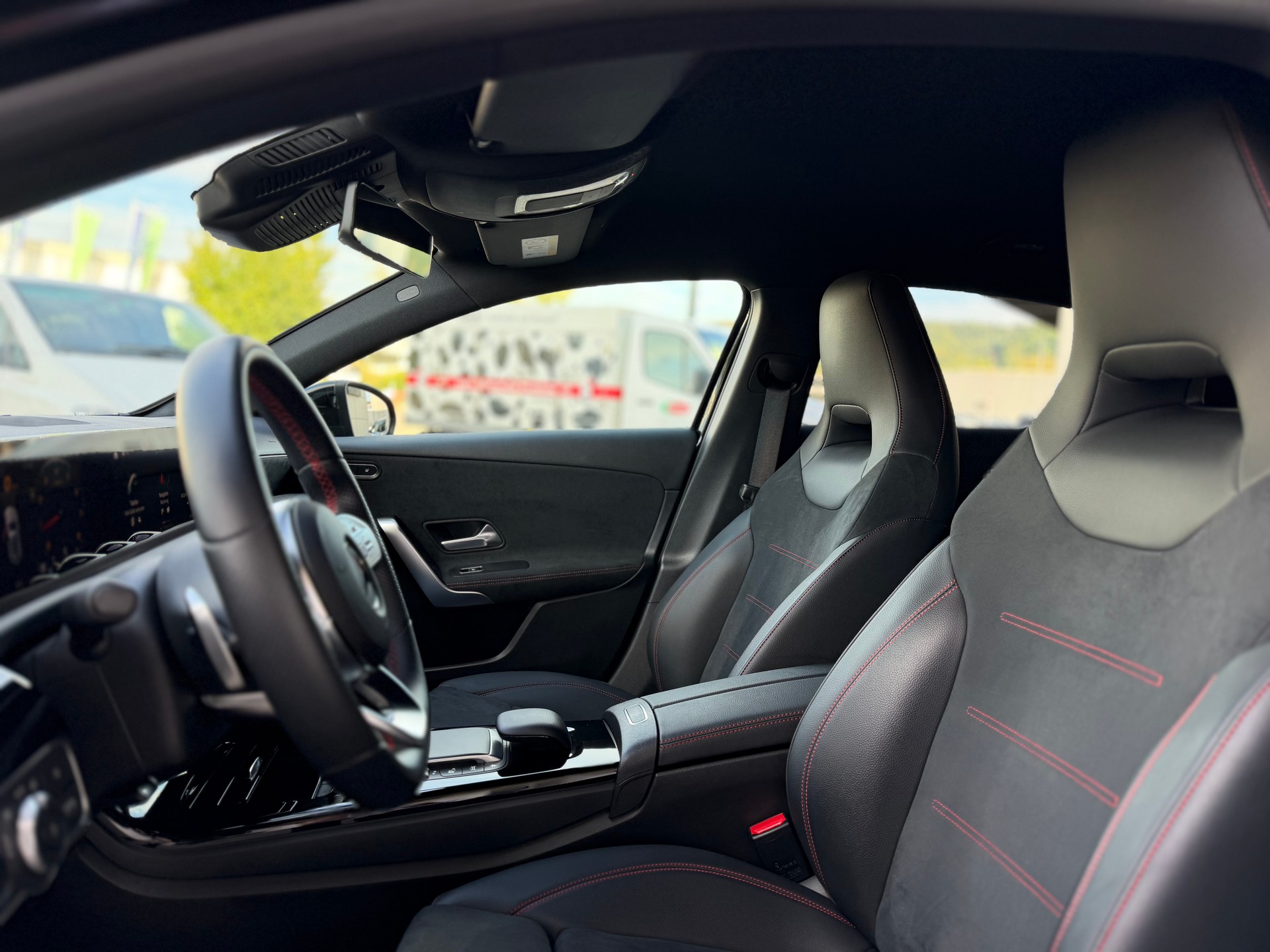 MERCEDES-BENZ A 180 AMG Line Night Star 7G-DCT-image-5