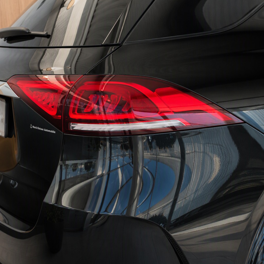 MERCEDES-BENZ GLE 350d 4 Matic AMG Line 9G-Tronic-image-9