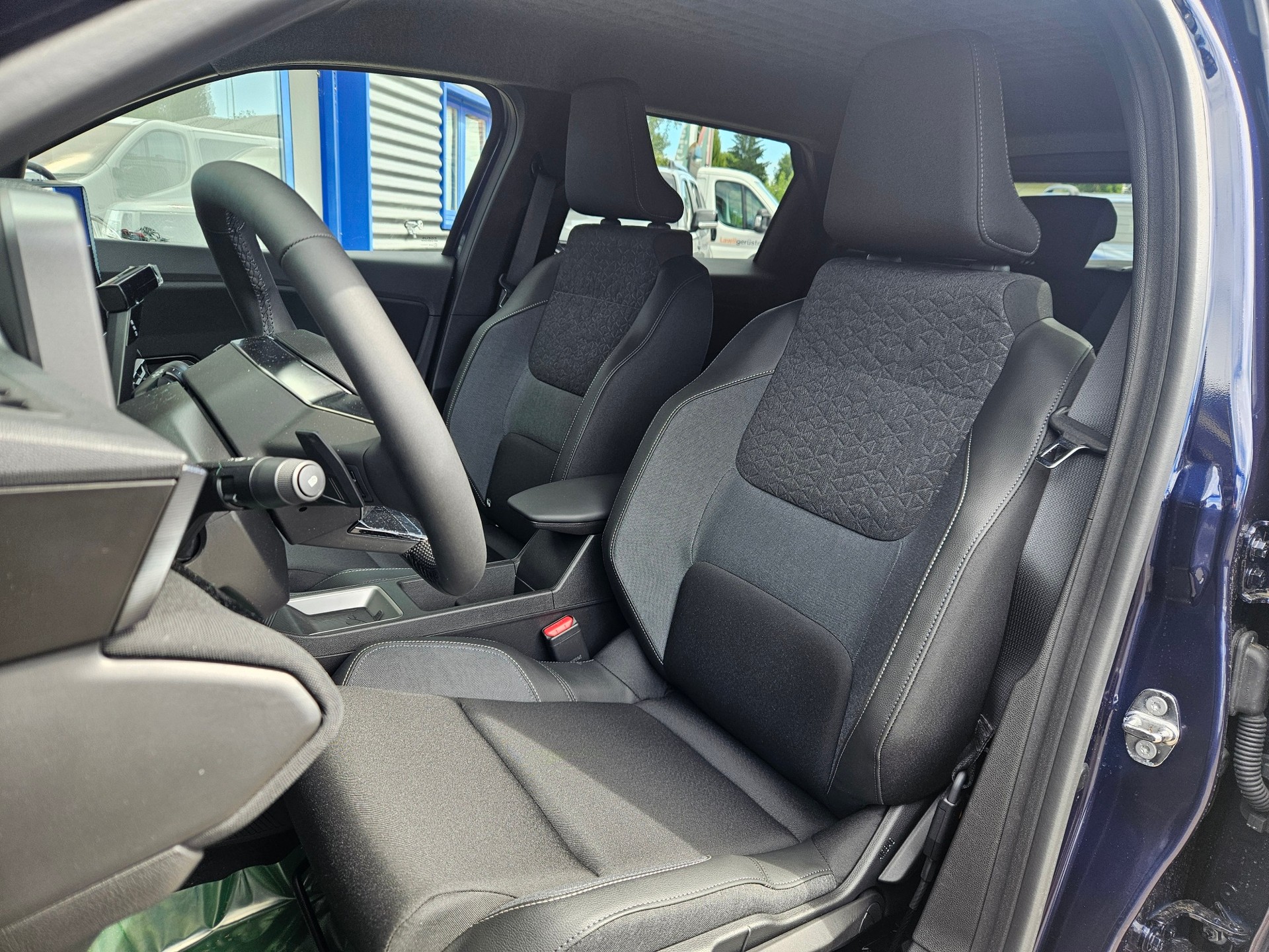 NISSAN Micra 52kWh Advance-image-5