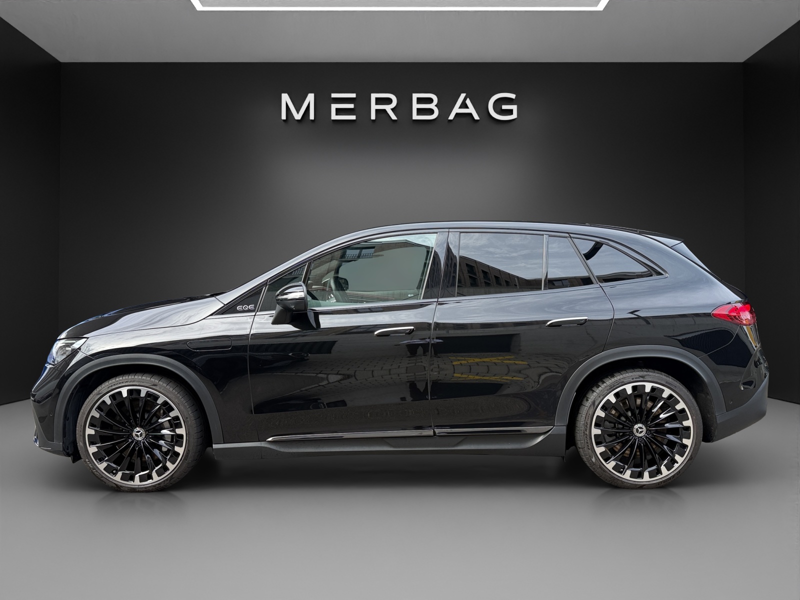 MERCEDES-BENZ EQE SUV 500 4 Matic Executive Edition-image-4