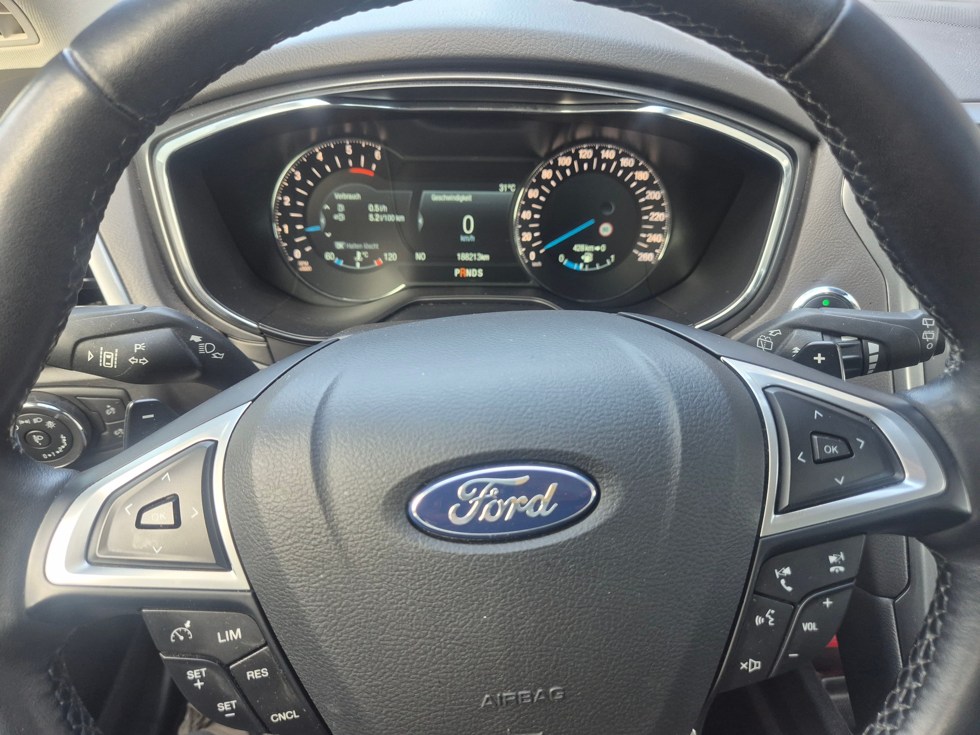FORD Mondeo 2.0 TDCi Business Plus PowerShift-image-8