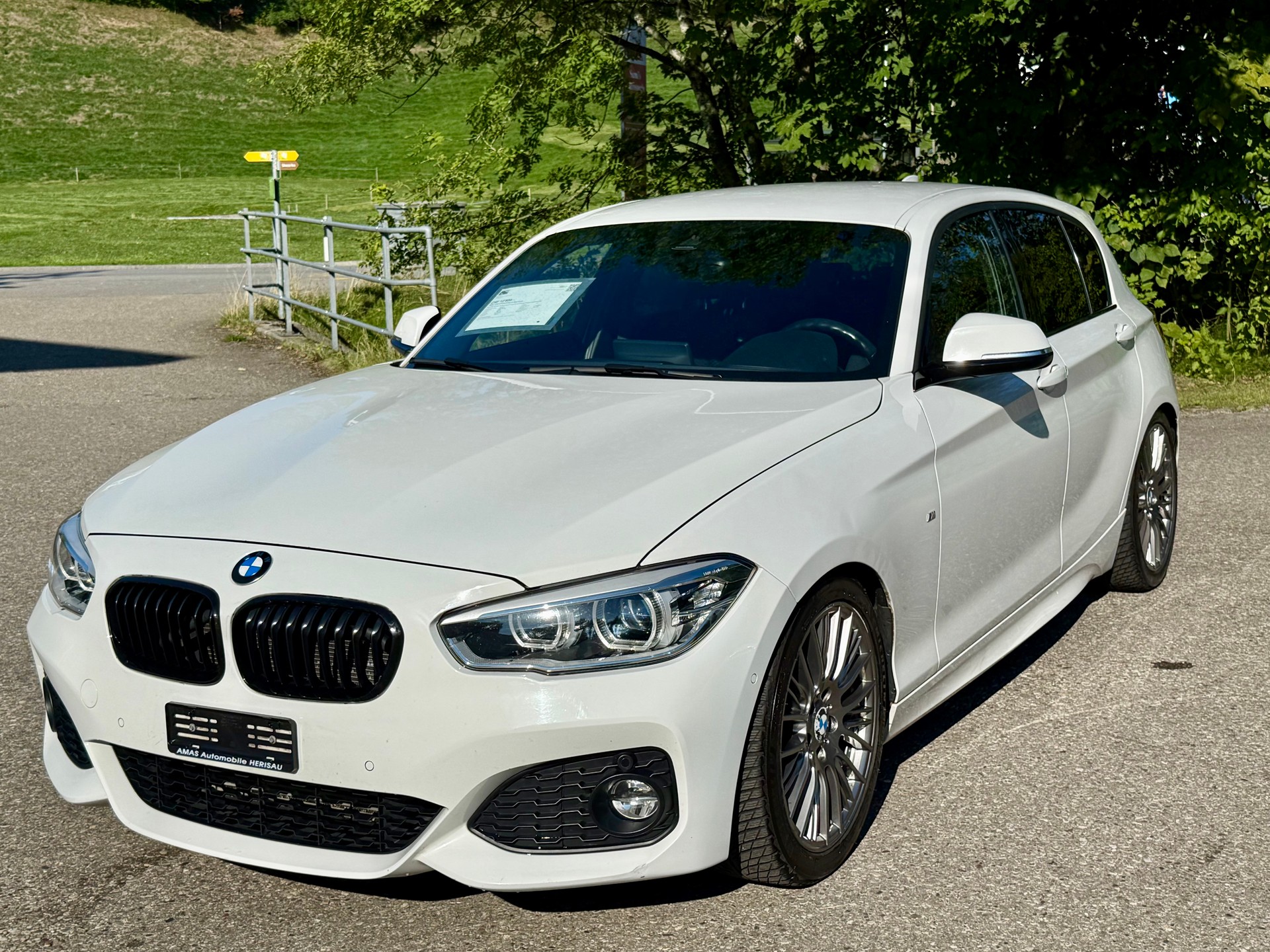 BMW 120d xDrive M Sport Steptronic-image-0
