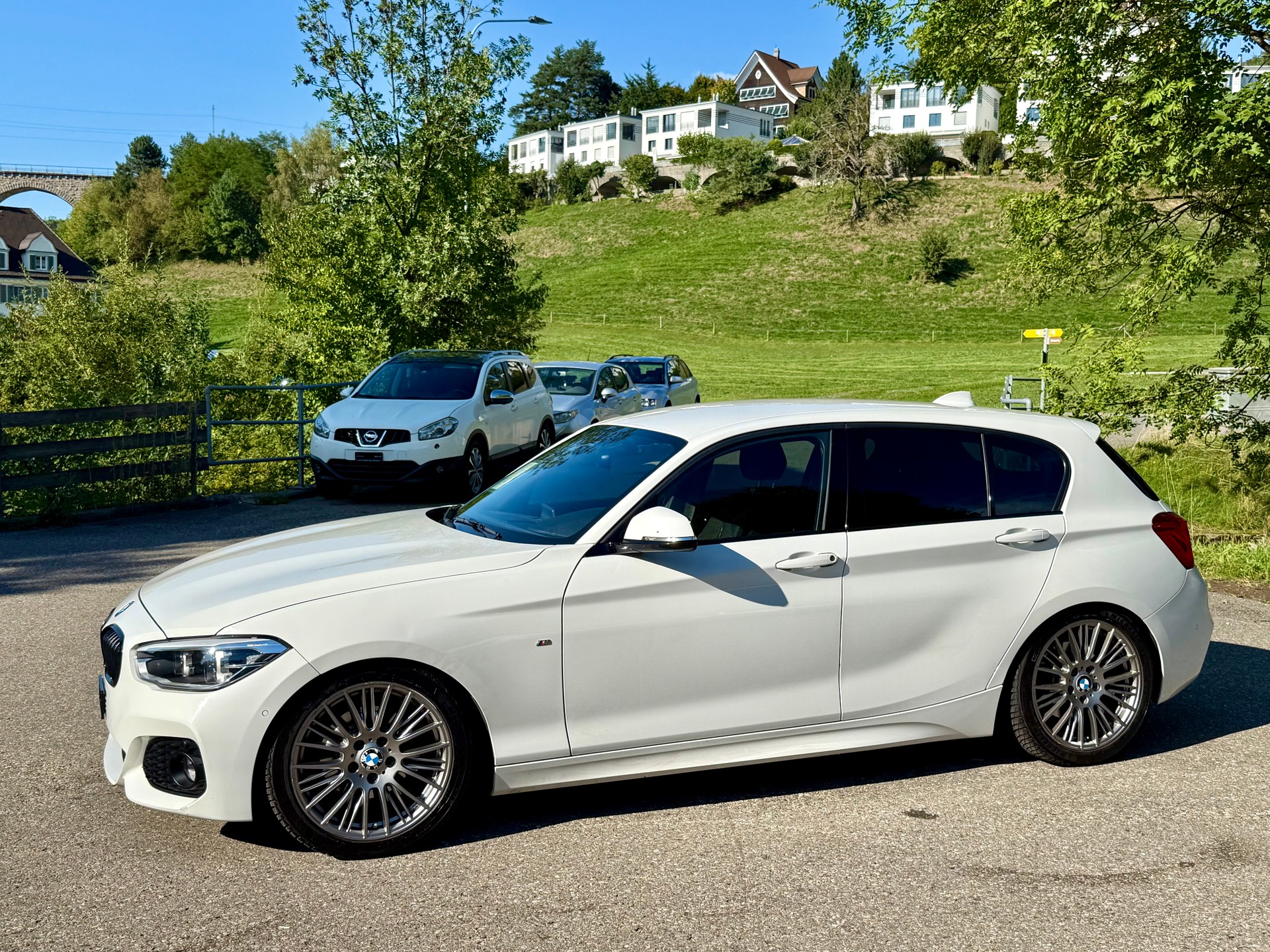 BMW 120d xDrive M Sport Steptronic-image-5