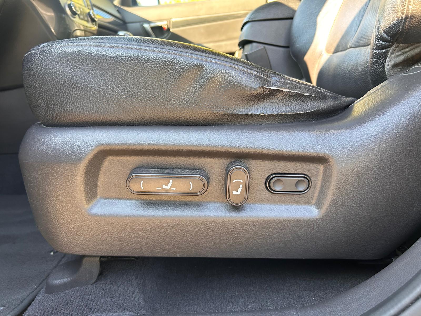 HYUNDAI Santa Fe 2.2 CRDI Style 4WD Automatic-image-15