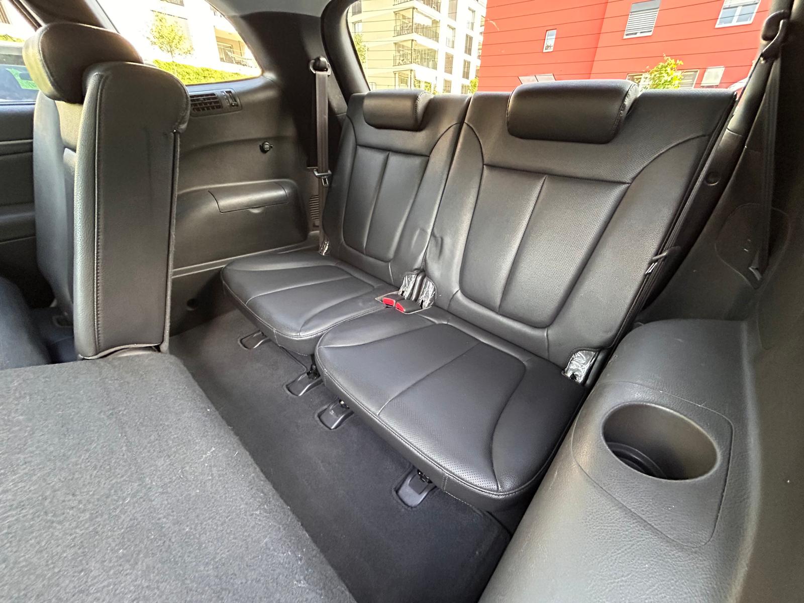 HYUNDAI Santa Fe 2.2 CRDI Style 4WD Automatic-image-15