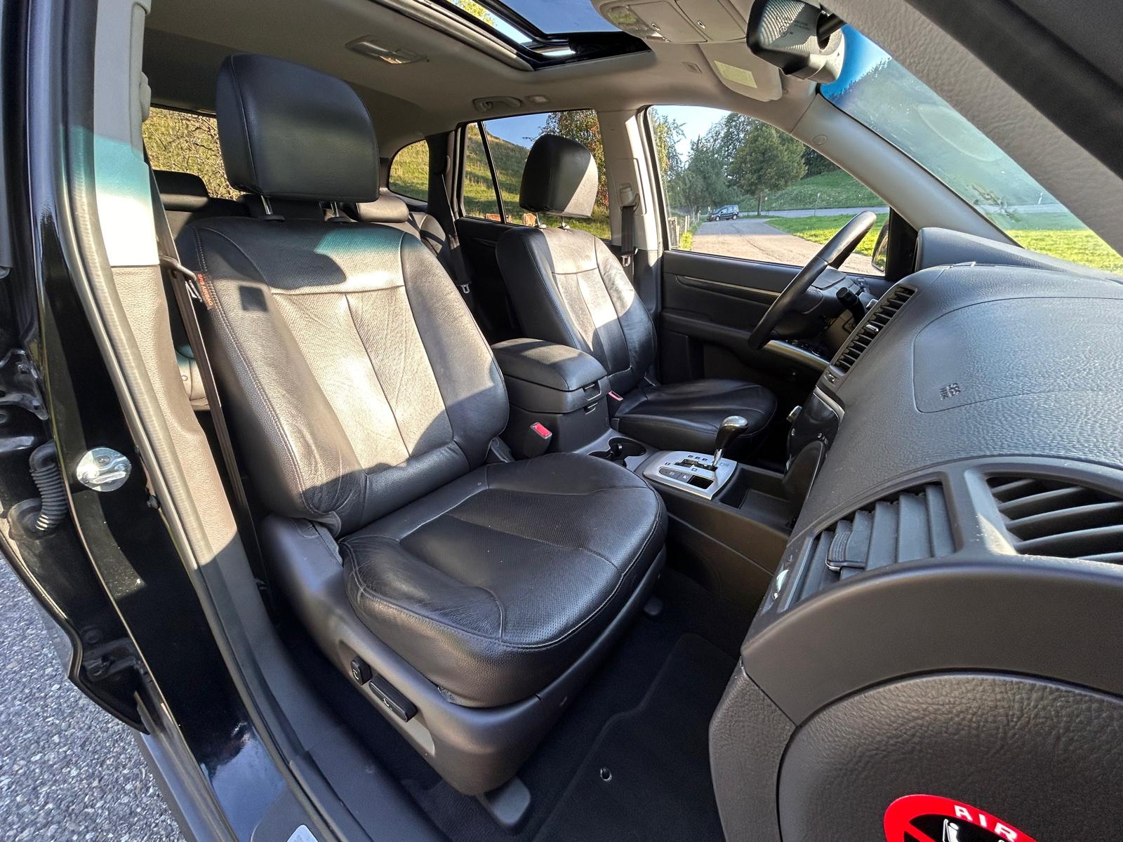HYUNDAI Santa Fe 2.2 CRDI Style 4WD Automatic-image-11