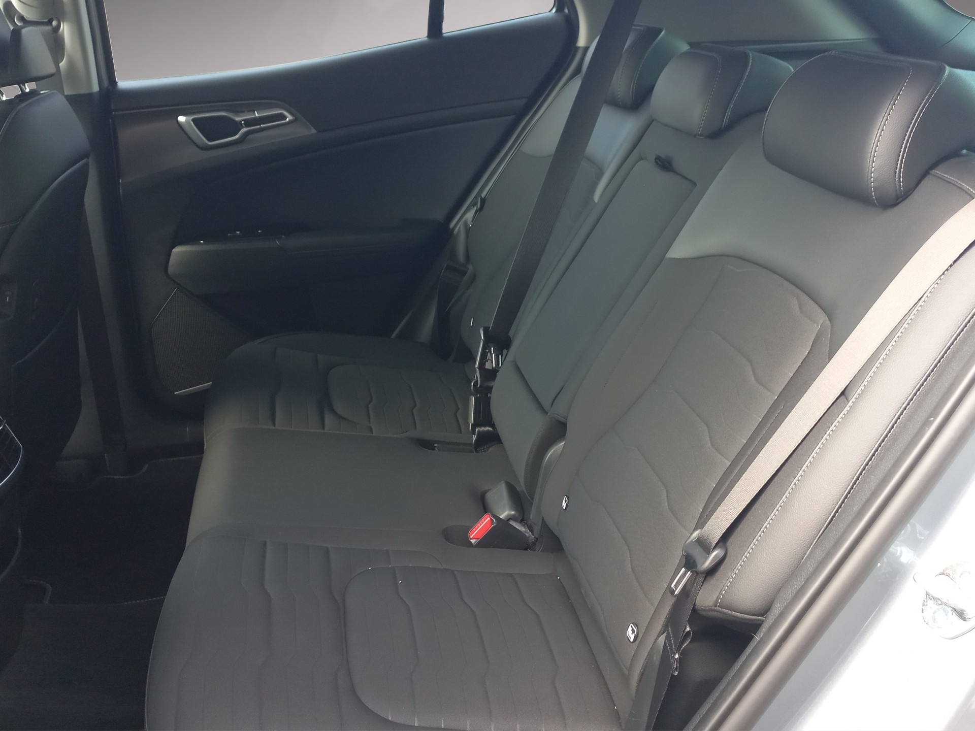 KIA Sportage 1.6T-GDi PHEV Style 4x4 A-image-11