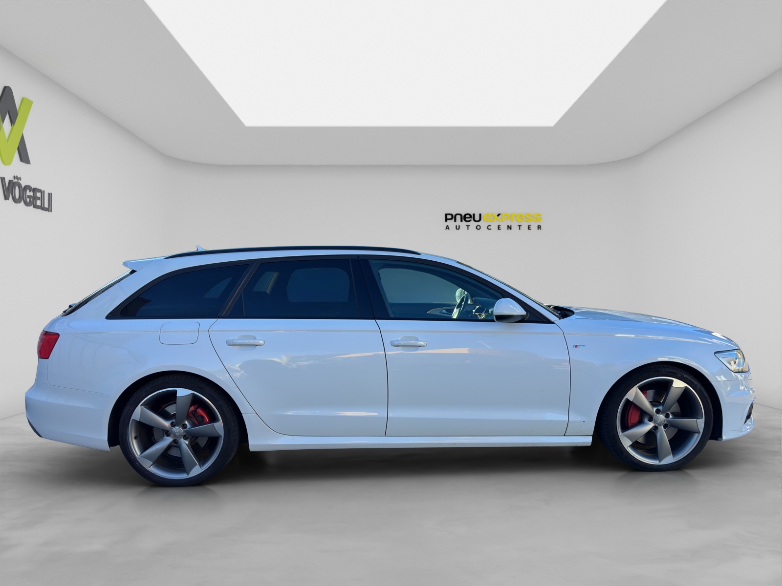 AUDI A6 Avant 3.0 V6 TDI 313 quattro-image-6