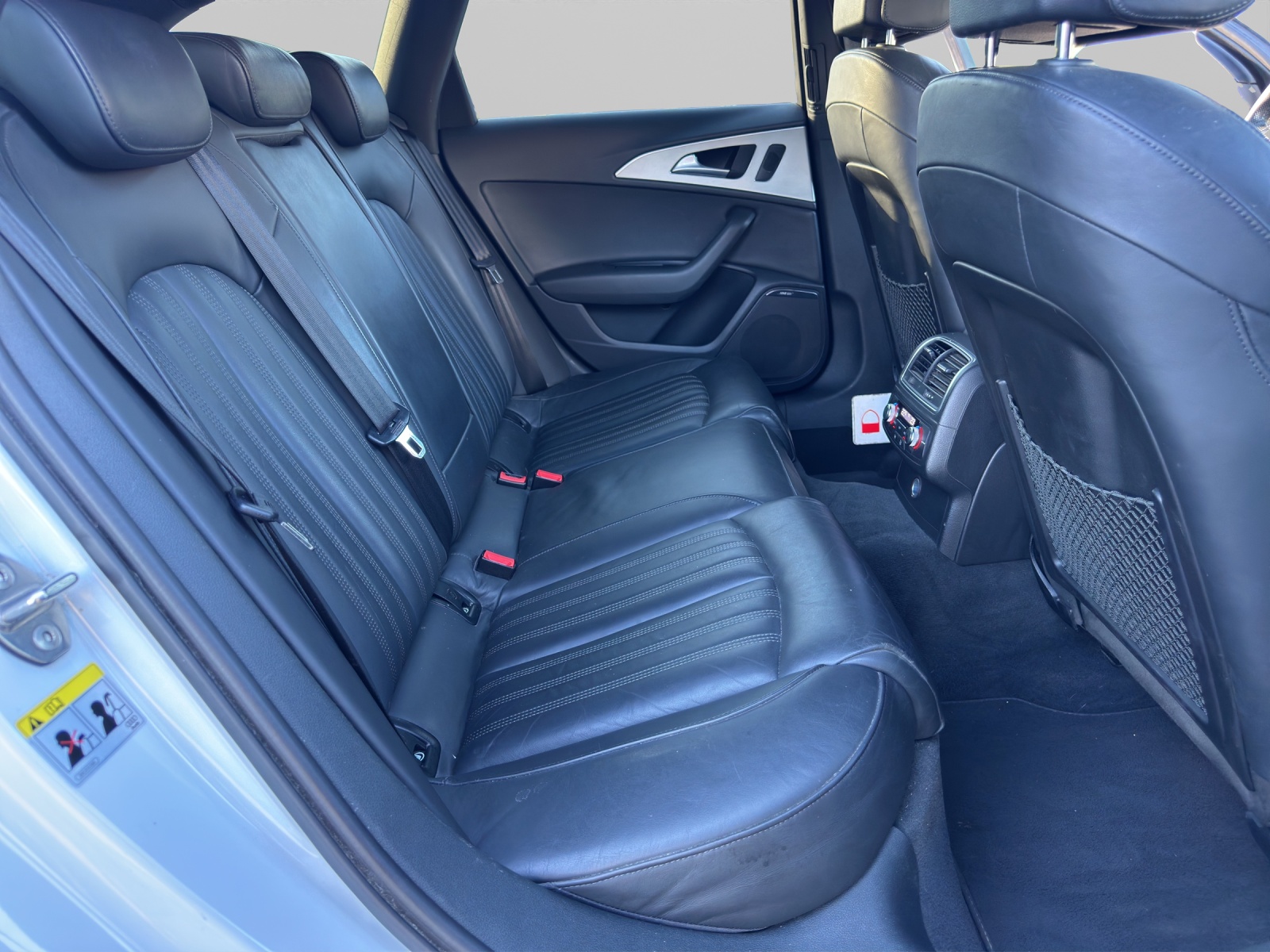 AUDI A6 Avant 3.0 V6 TDI 313 quattro-image-17
