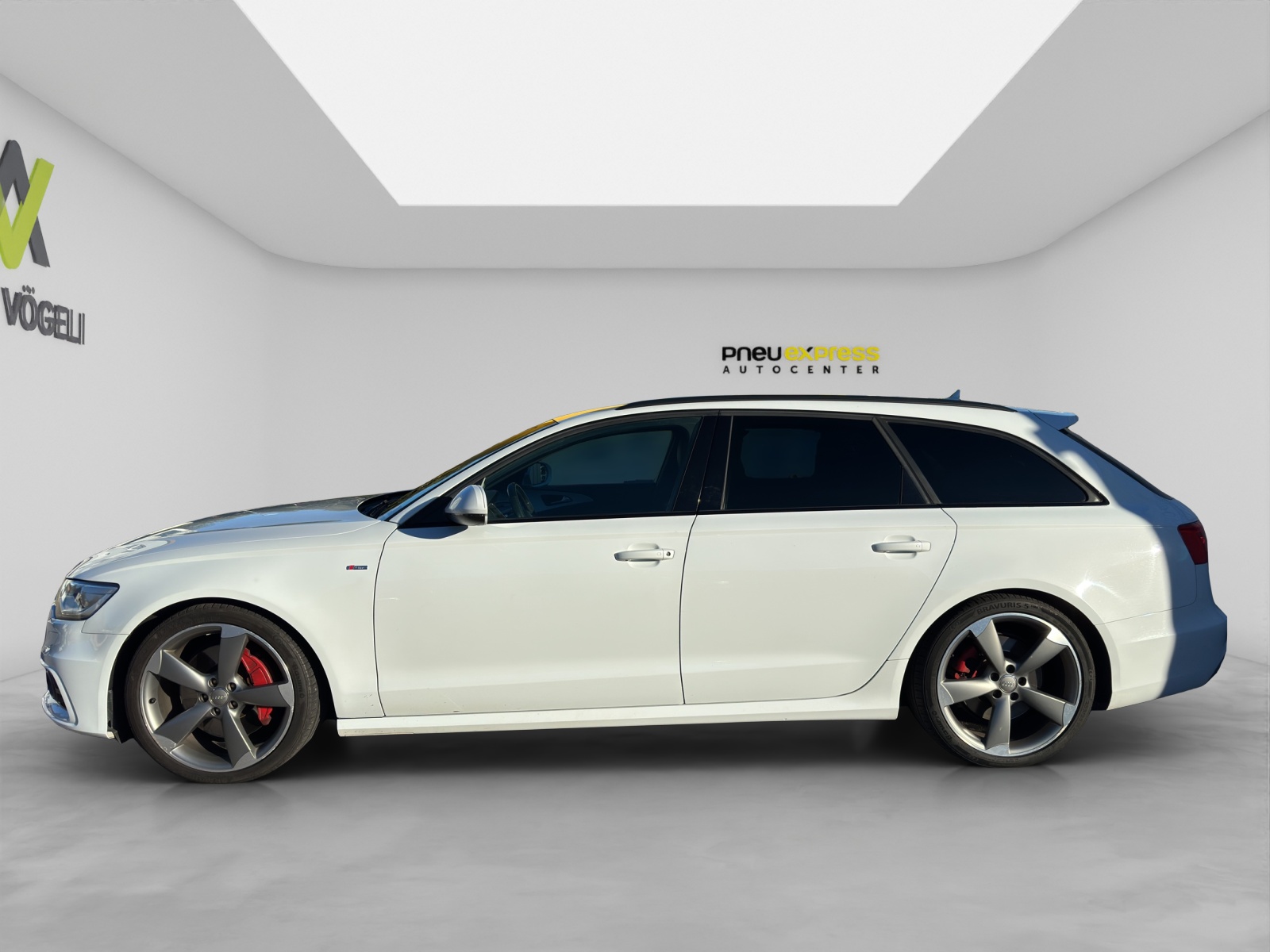 AUDI A6 Avant 3.0 V6 TDI 313 quattro-image-2