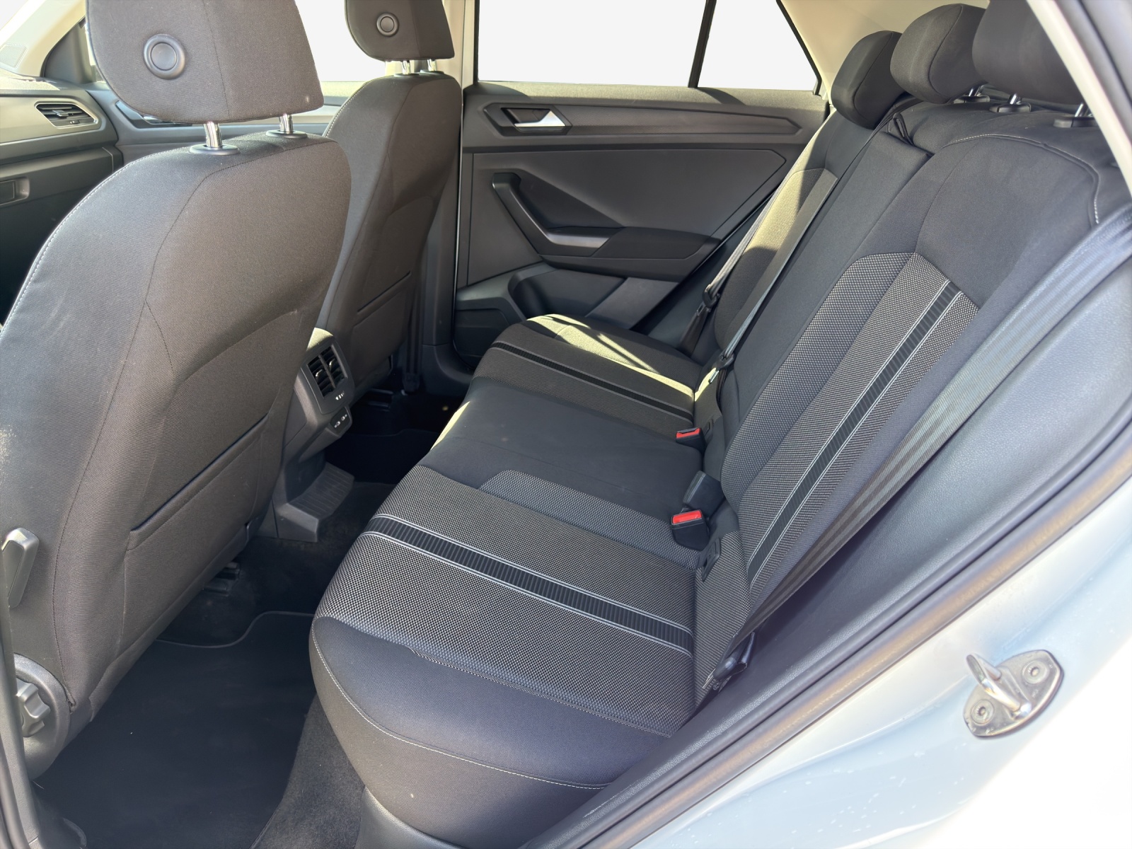 VW T-Roc 1.5 TSI EVO Advance DSG-image-11