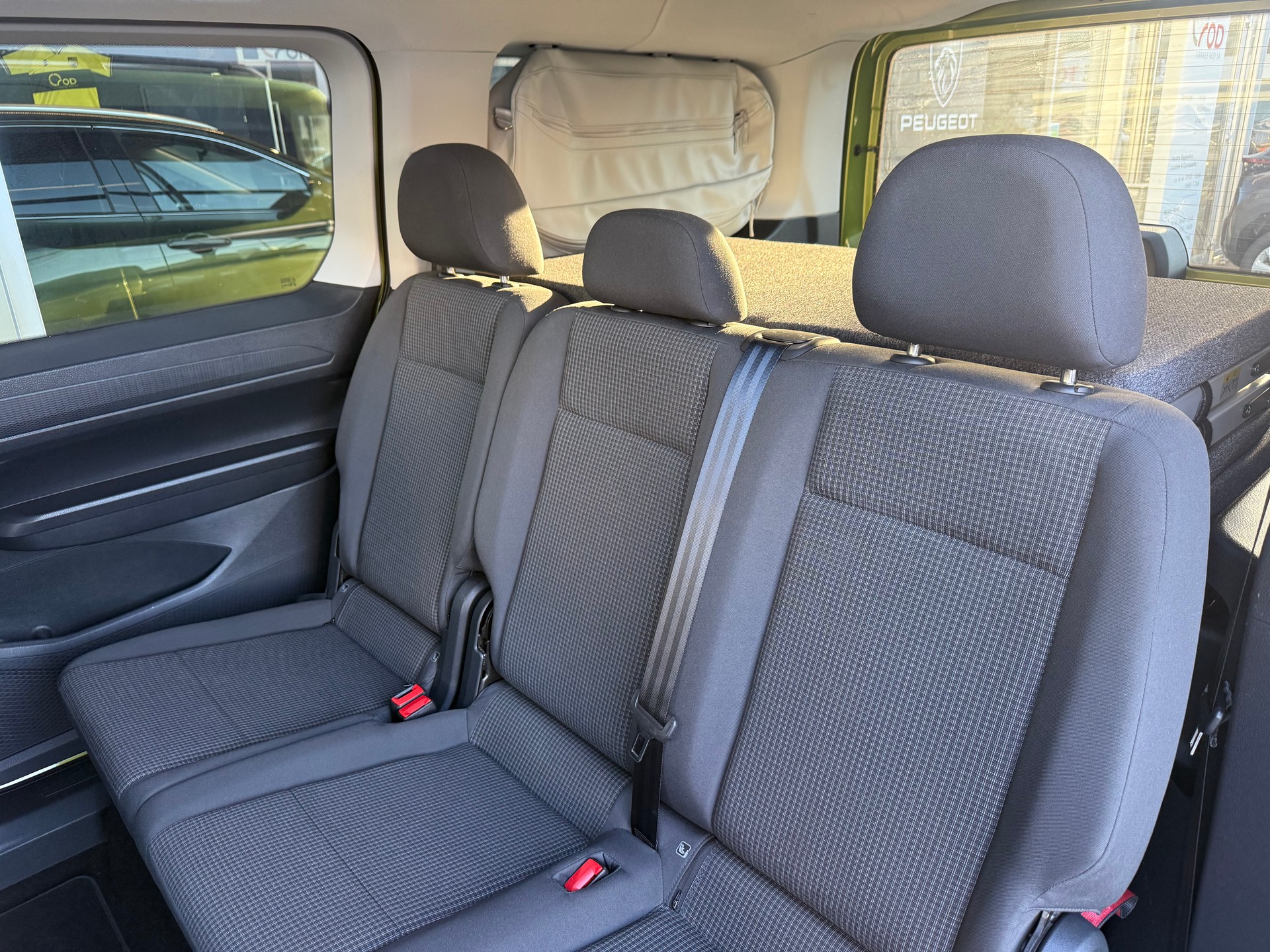 VW Caddy Maxi 2.0 TDI California DSG Golden Green-image-23