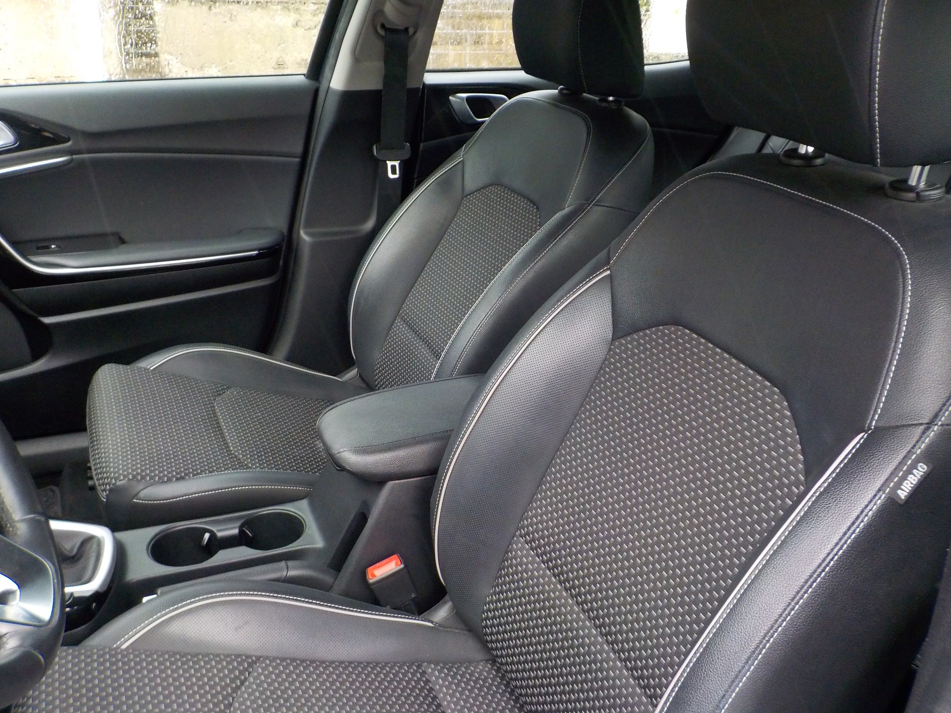 KIA XCeed 1.5 T-GDi Power-image-7