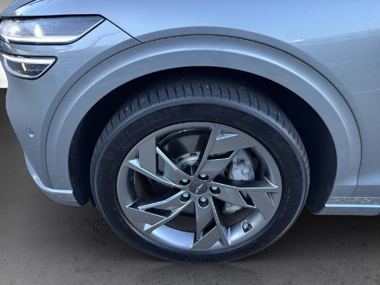 GENESIS GV70 Dual Motor Sport AWD-image-12
