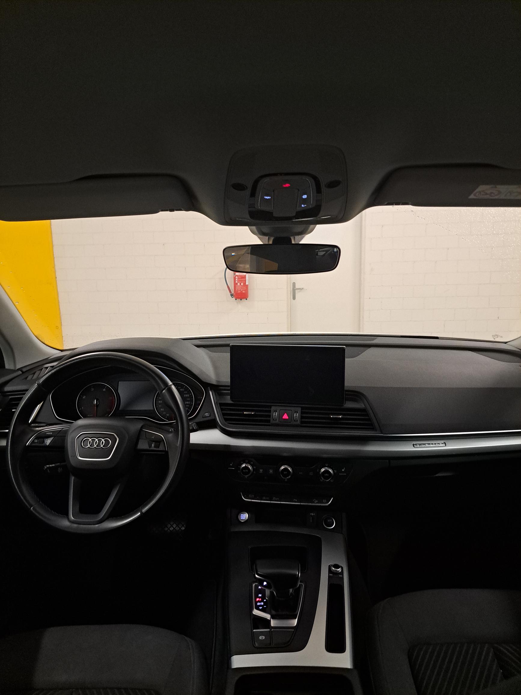 AUDI 2.0 40 TDI Black Edition quattro S-Tronic-image-5