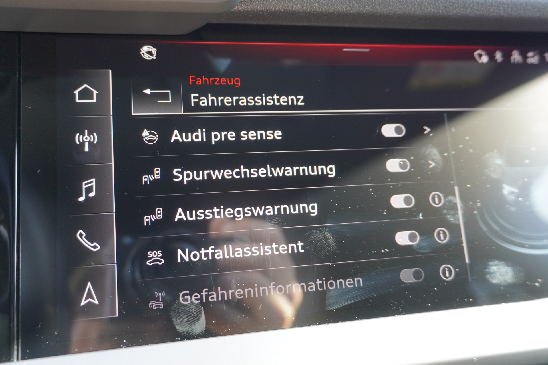 AUDI A3 Sportback 40 TFSI S line quattro S-tronic-image-35