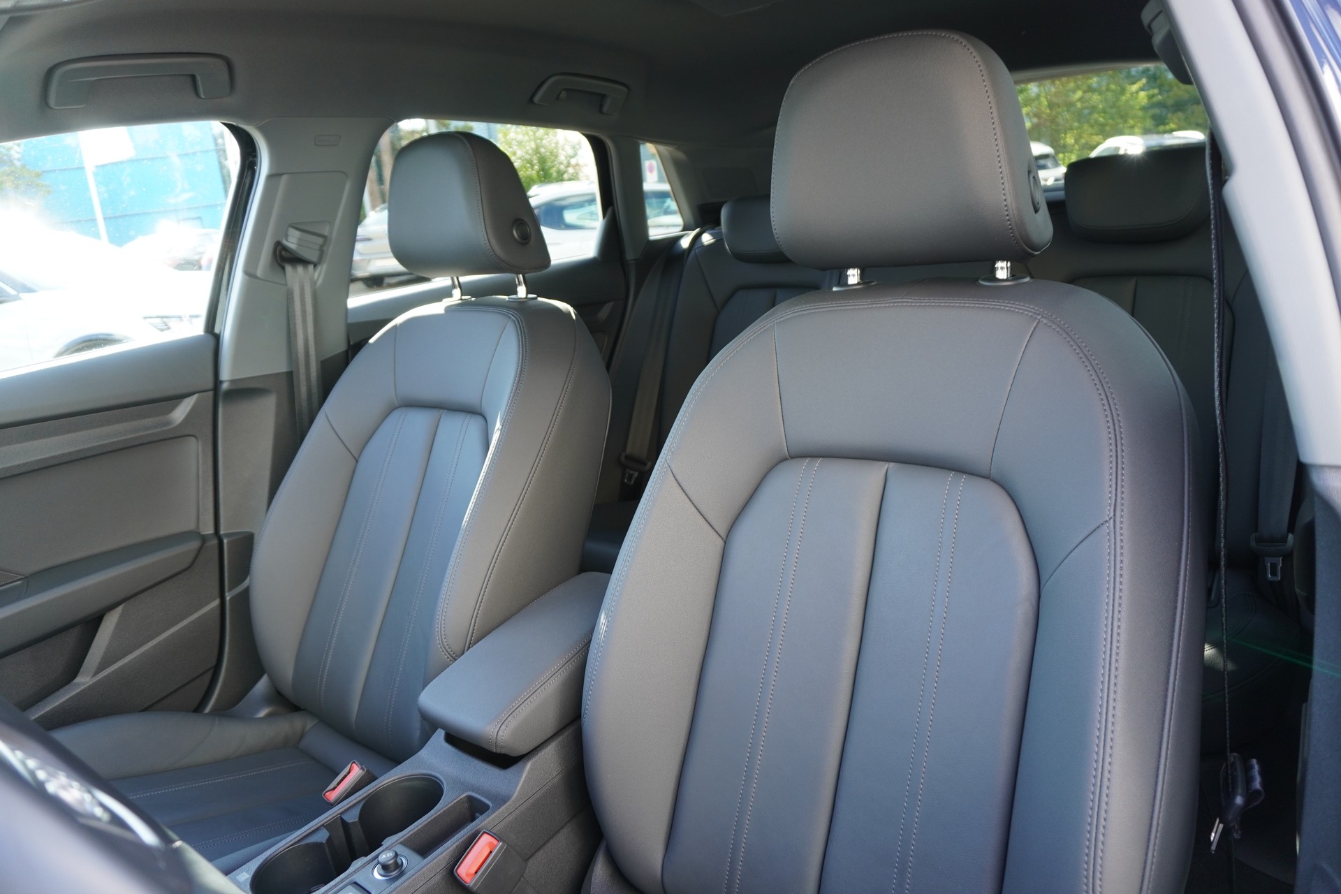 AUDI A3 Sportback 40 TFSI S line quattro S-tronic-image-13