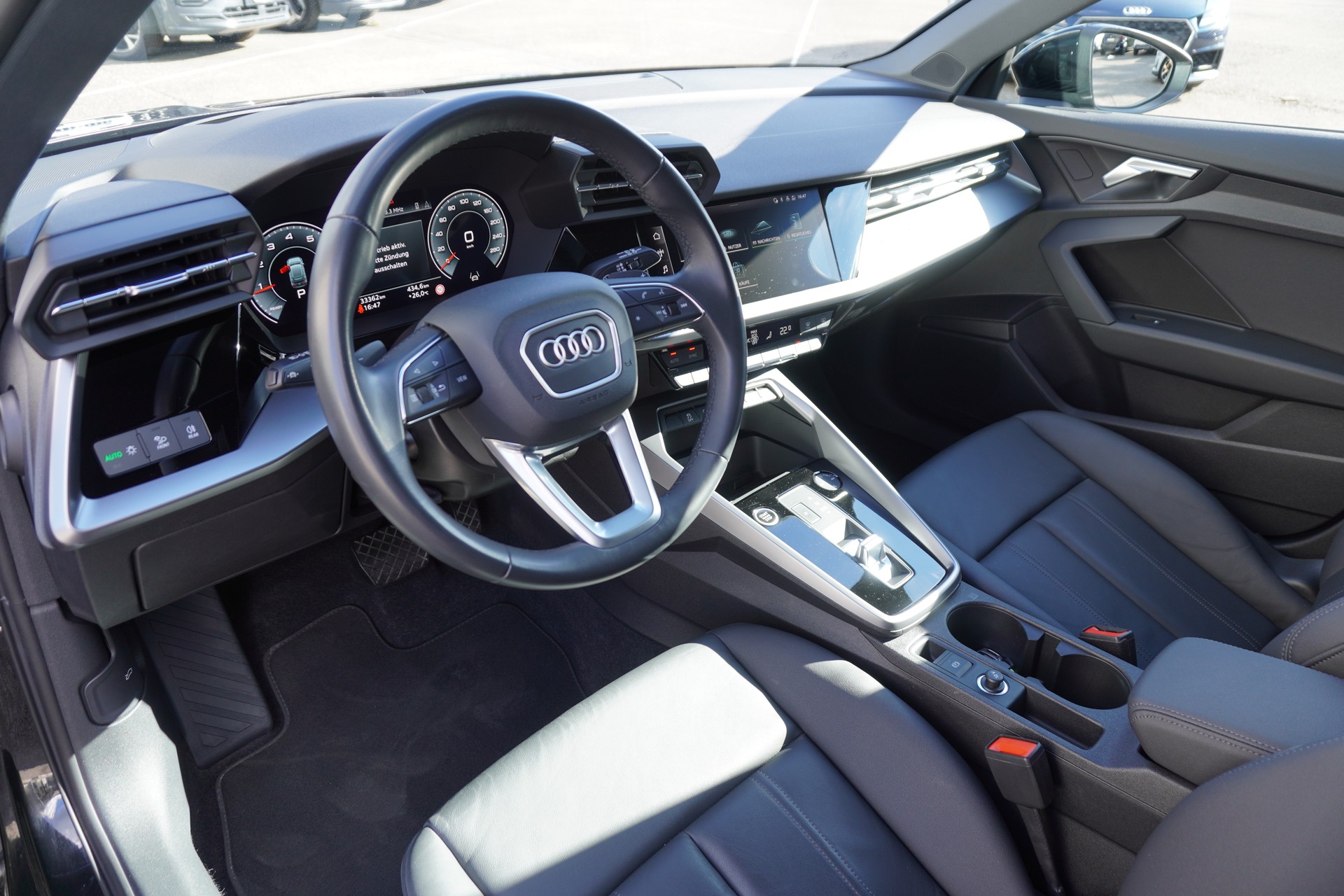 AUDI A3 Sportback 40 TFSI S line quattro S-tronic-image-12