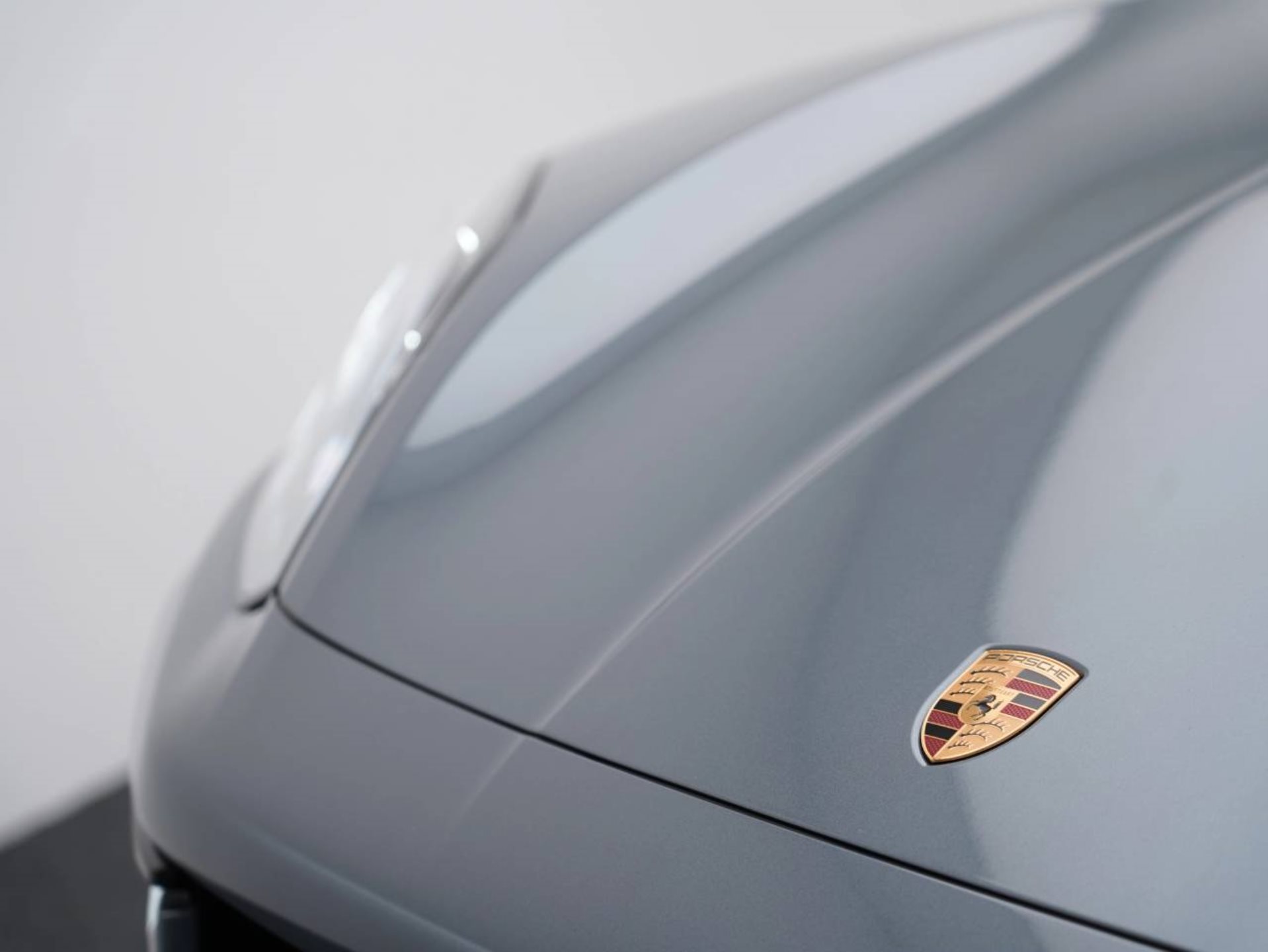 PORSCHE Cayenne S E-Hybrid Black Edition-image-11